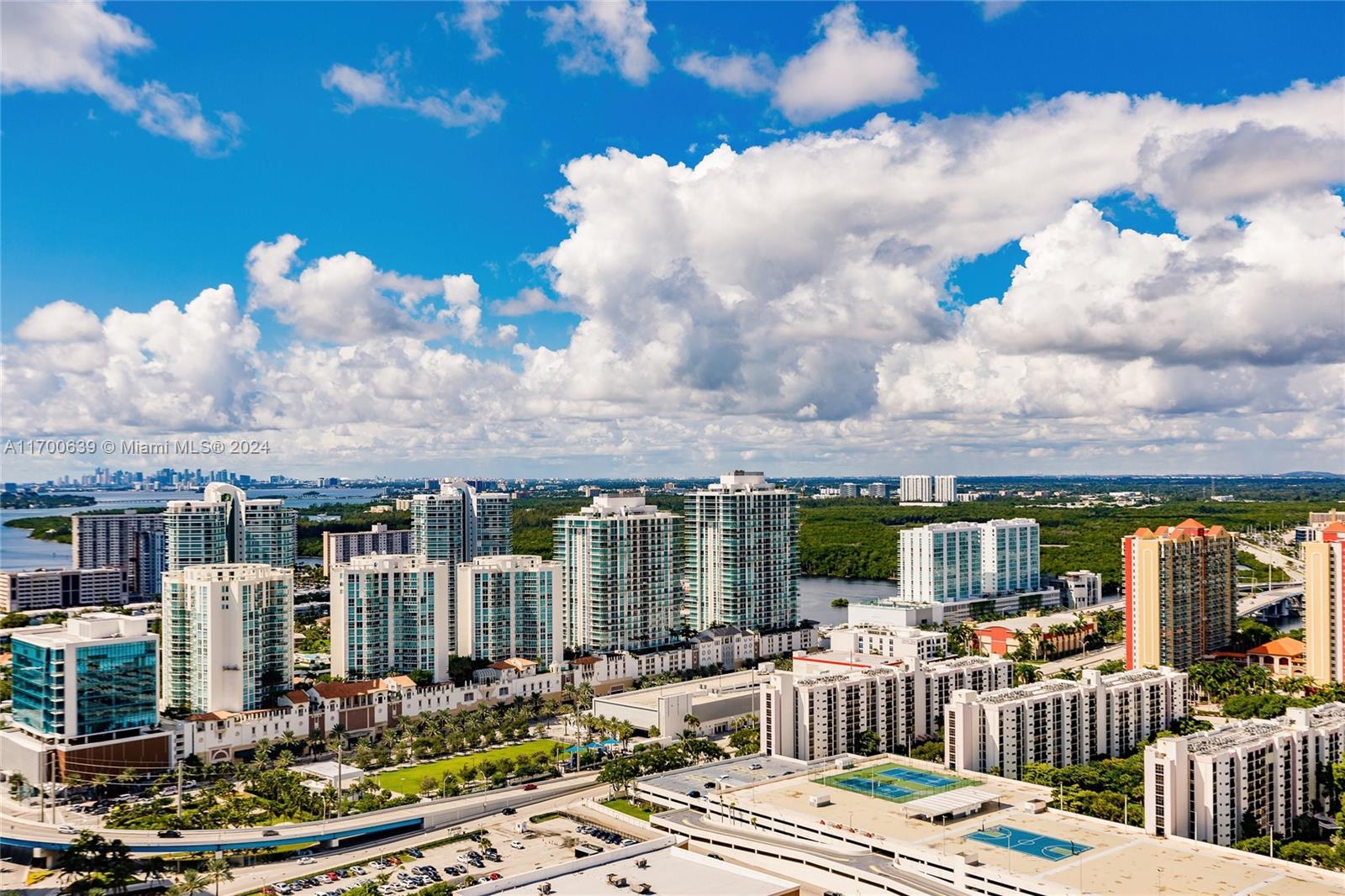 17001 Collins Ave # 3504