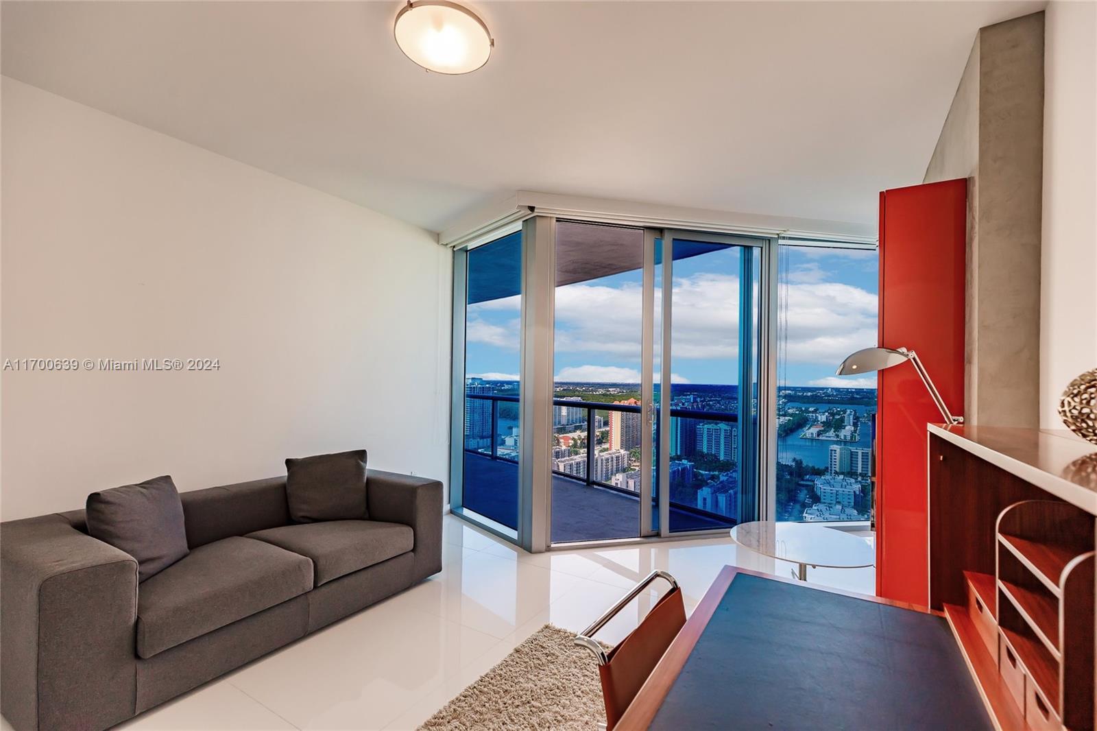 17001 Collins Ave # 3504