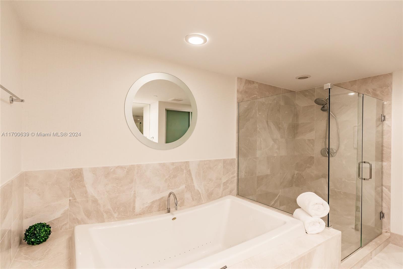 17001 Collins Ave # 3504