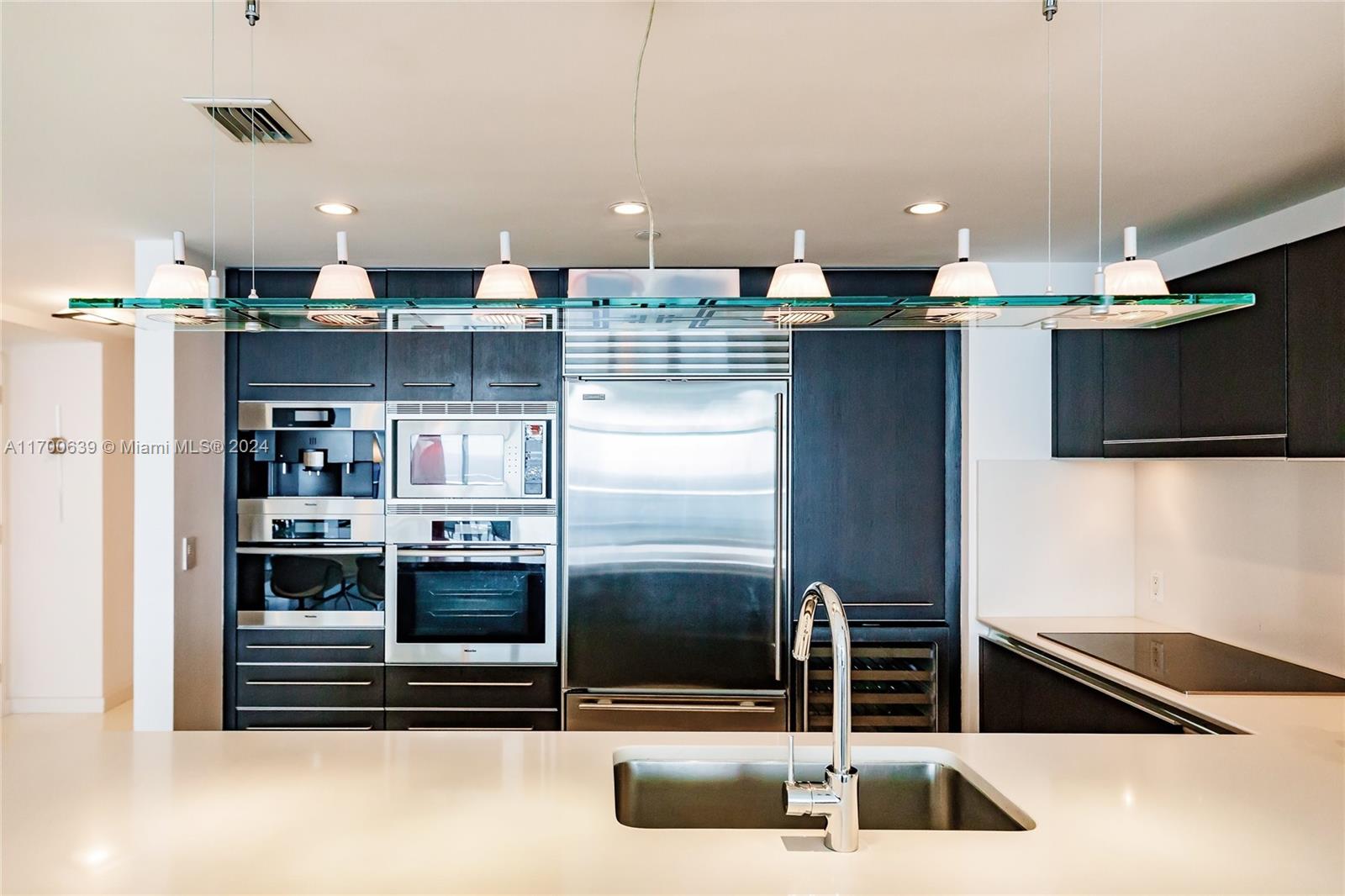 17001 Collins Ave # 3504