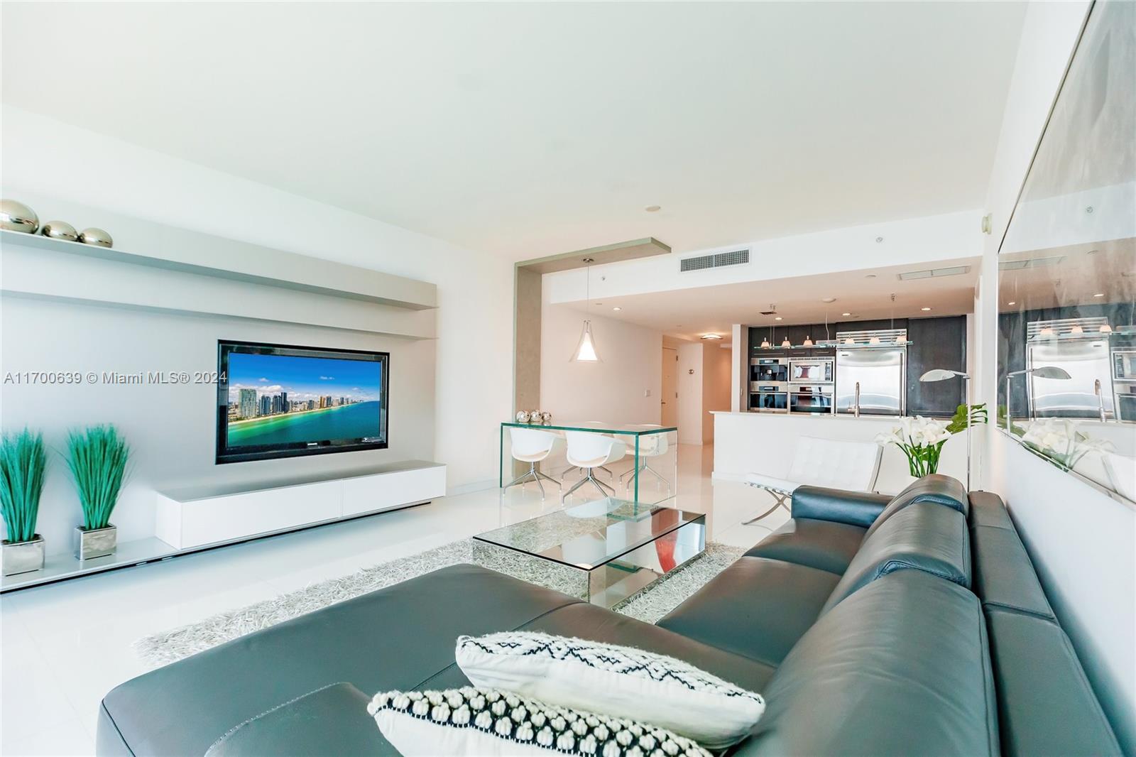 17001 Collins Ave # 3504