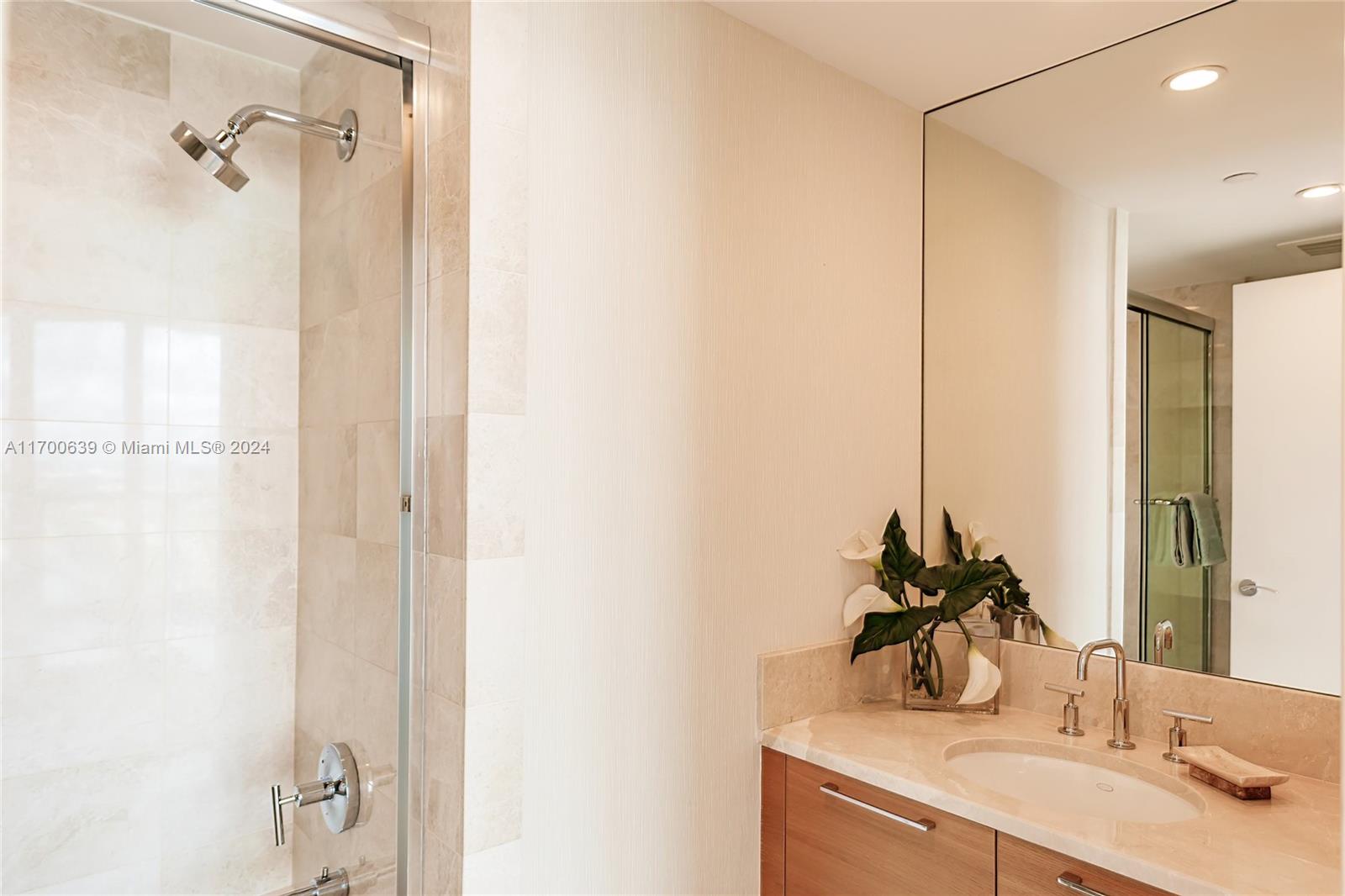17001 Collins Ave # 3504