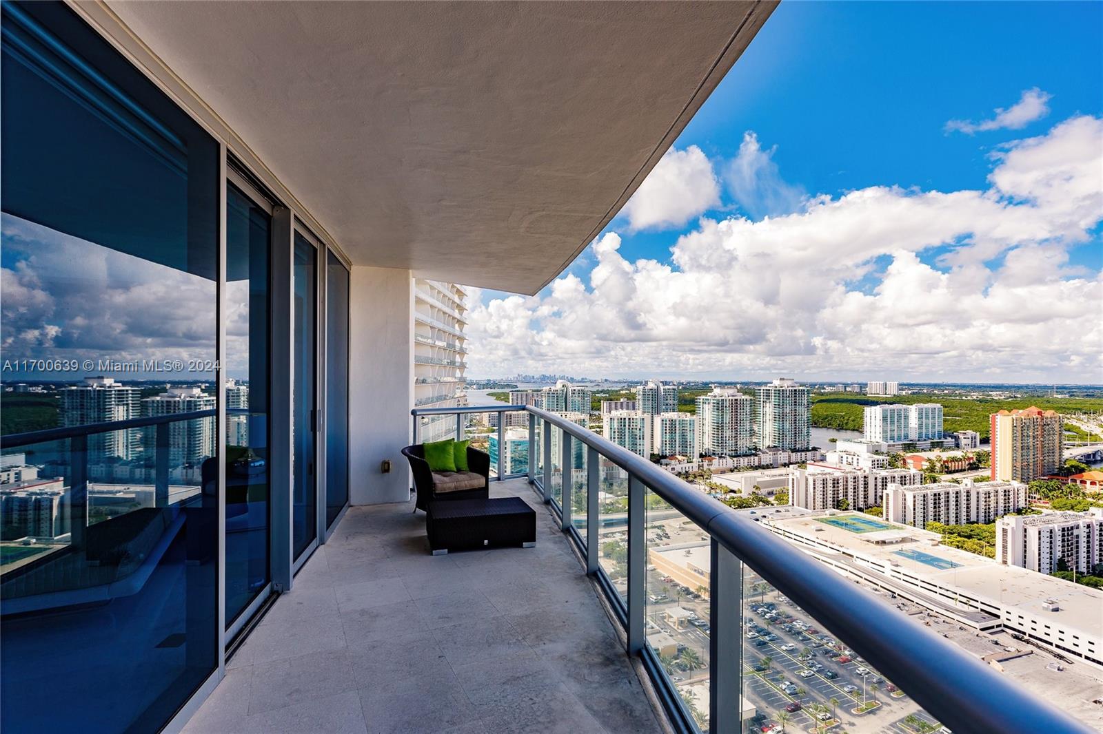 17001 Collins Ave # 3504