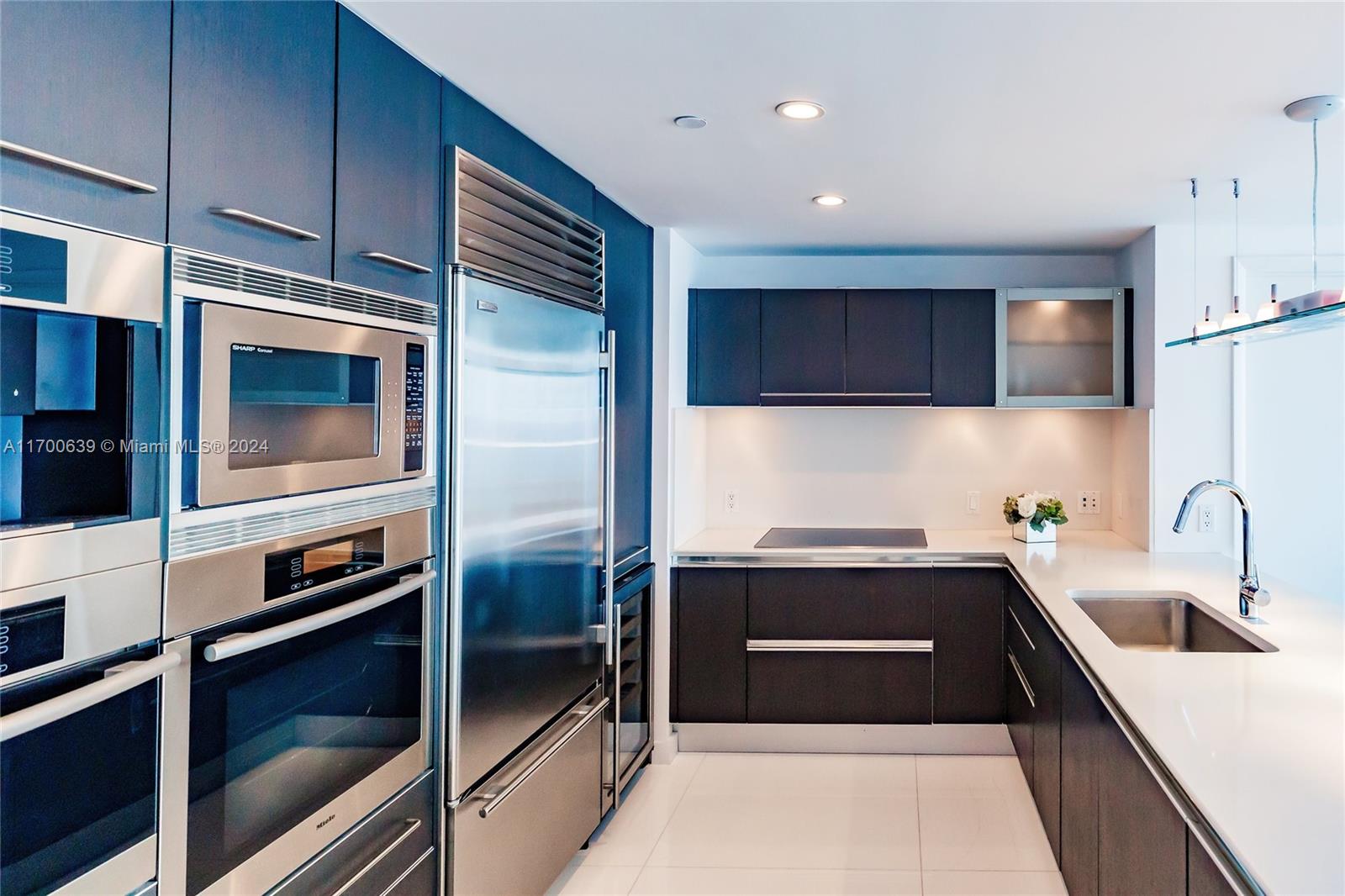 17001 Collins Ave # 3504