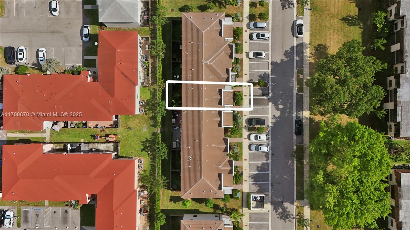 887 NE 211th St # 887