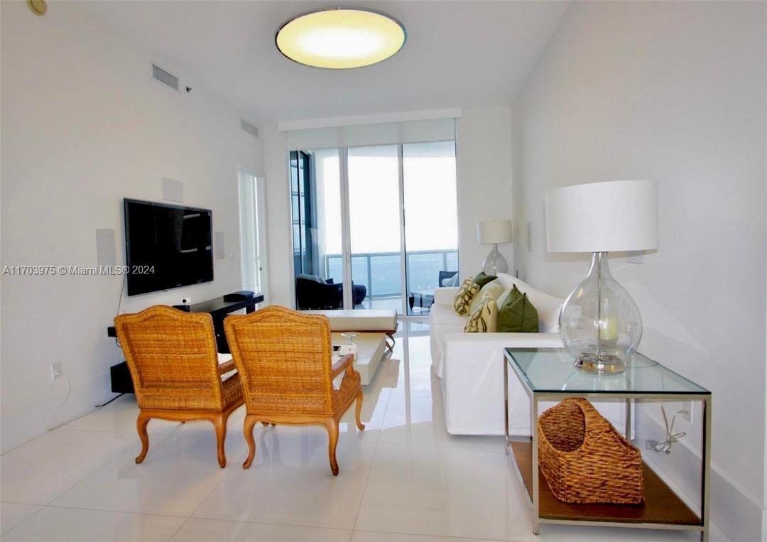15811 Collins Ave # 3806