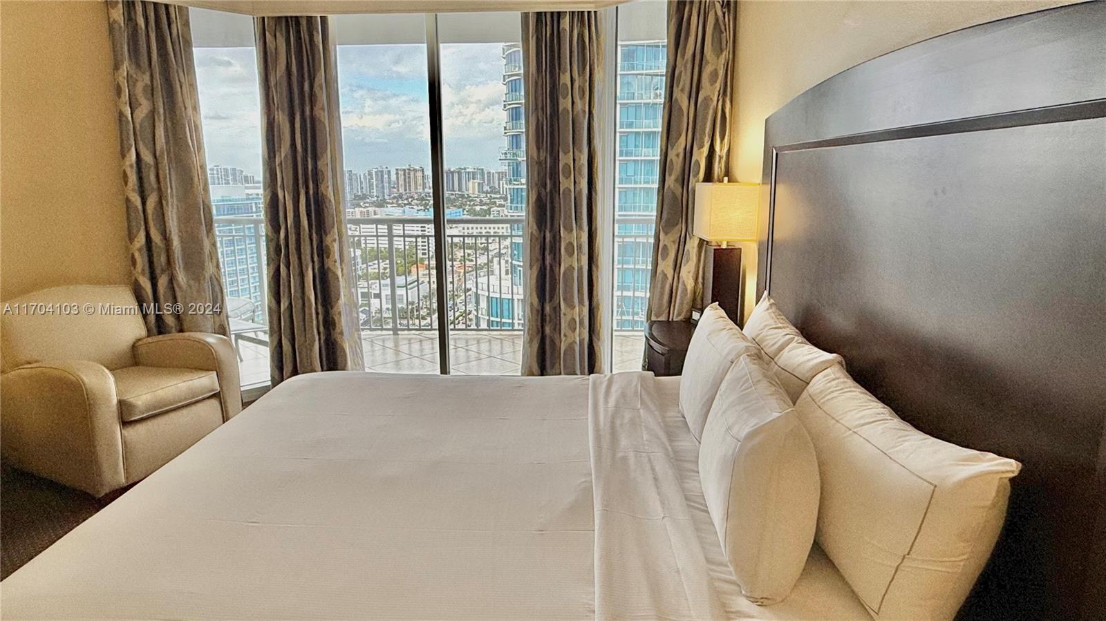 17375 Collins Ave # 2406