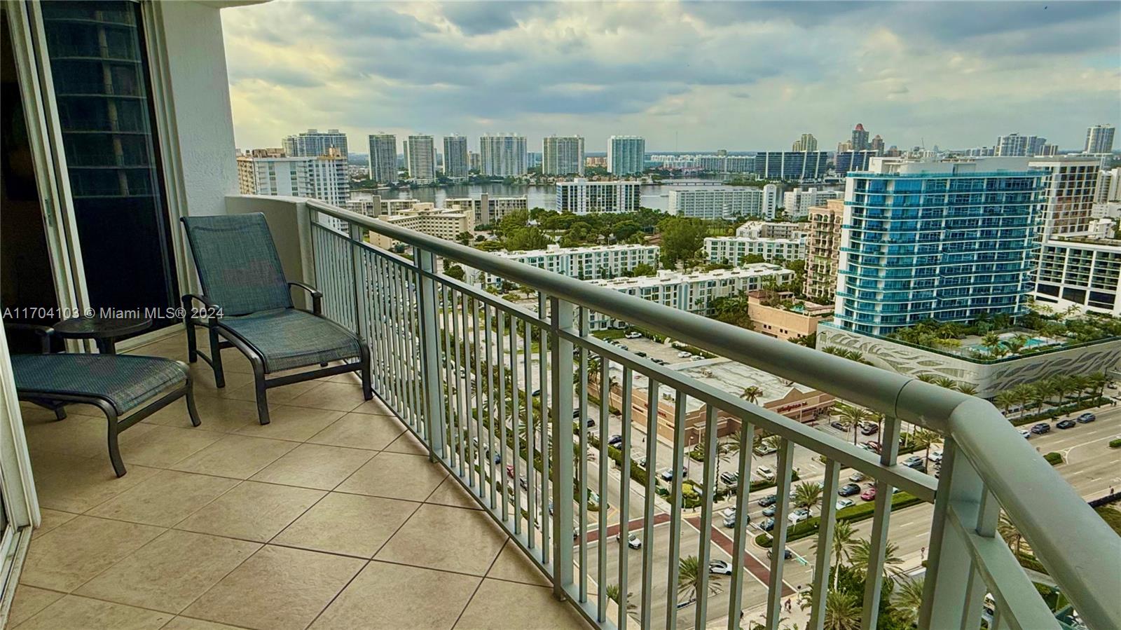 17375 Collins Ave # 2406