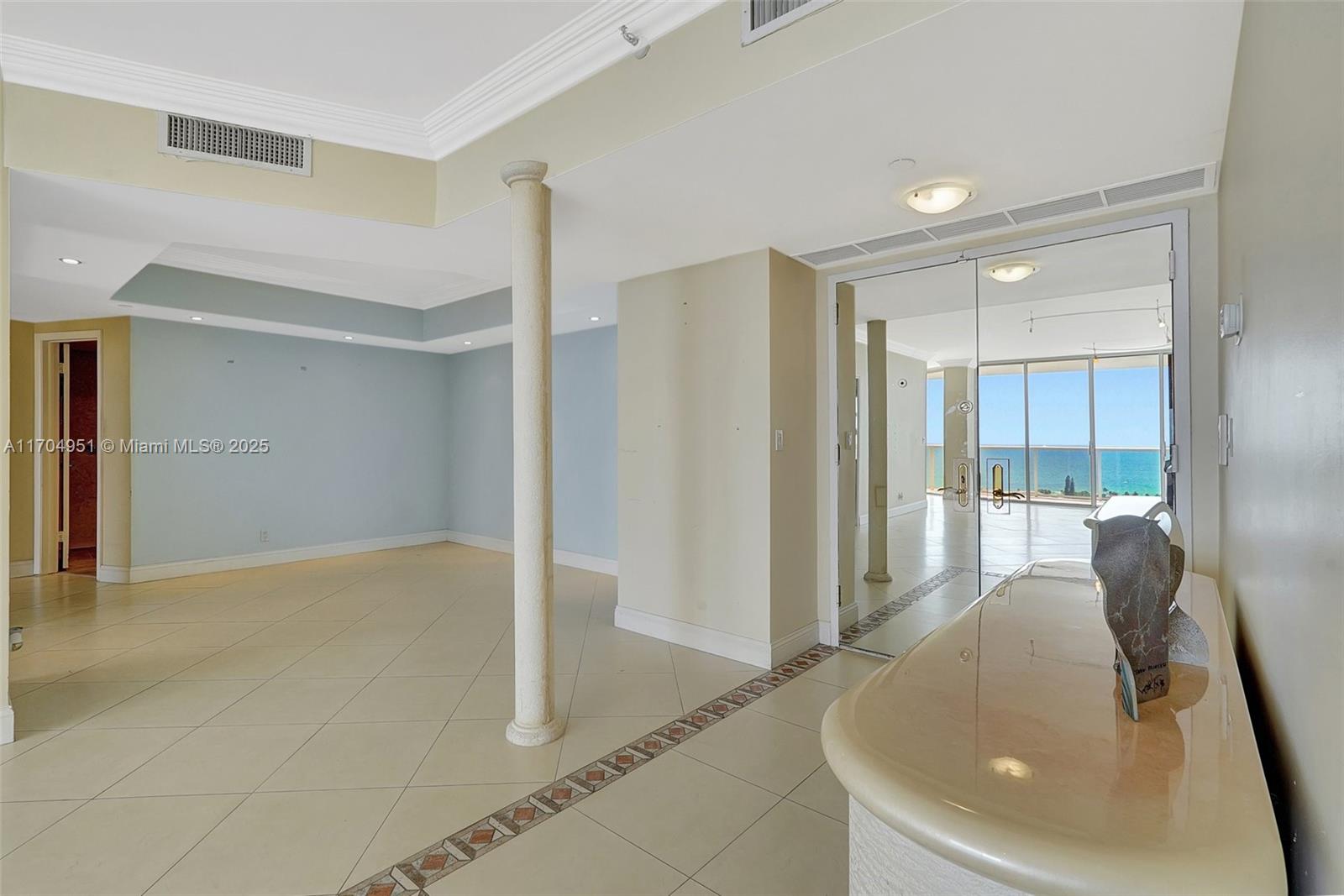 20281 E Country Club Dr # 2104