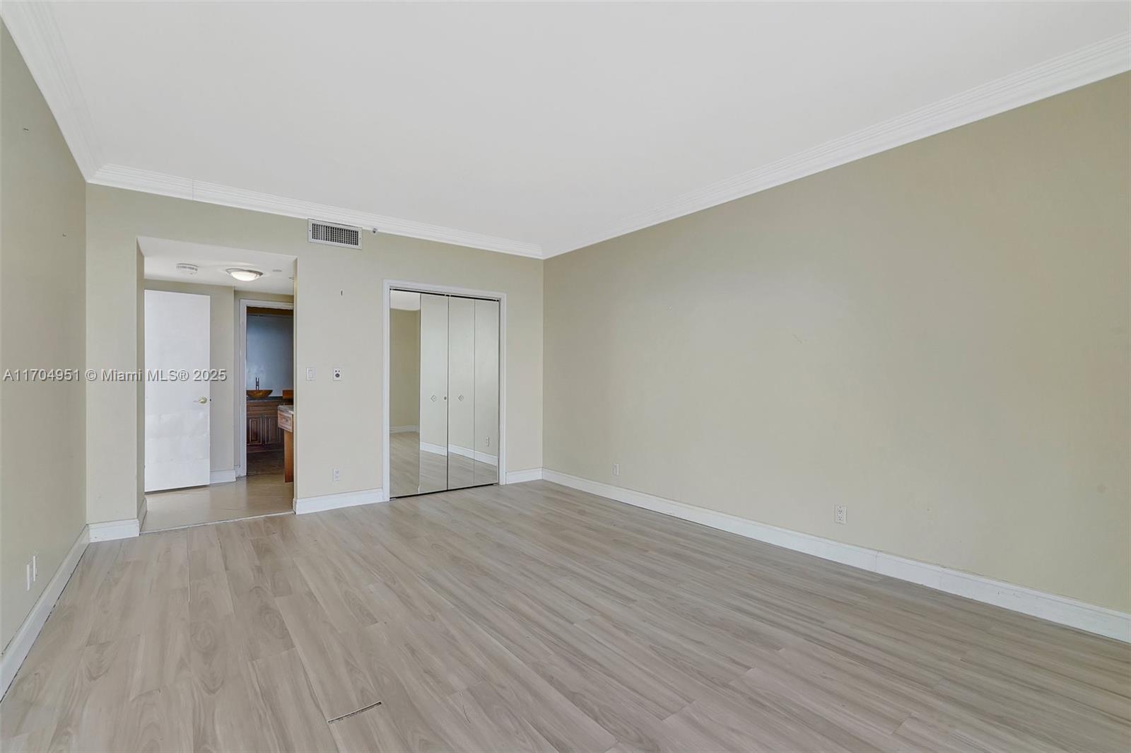 20281 E Country Club Dr # 2104