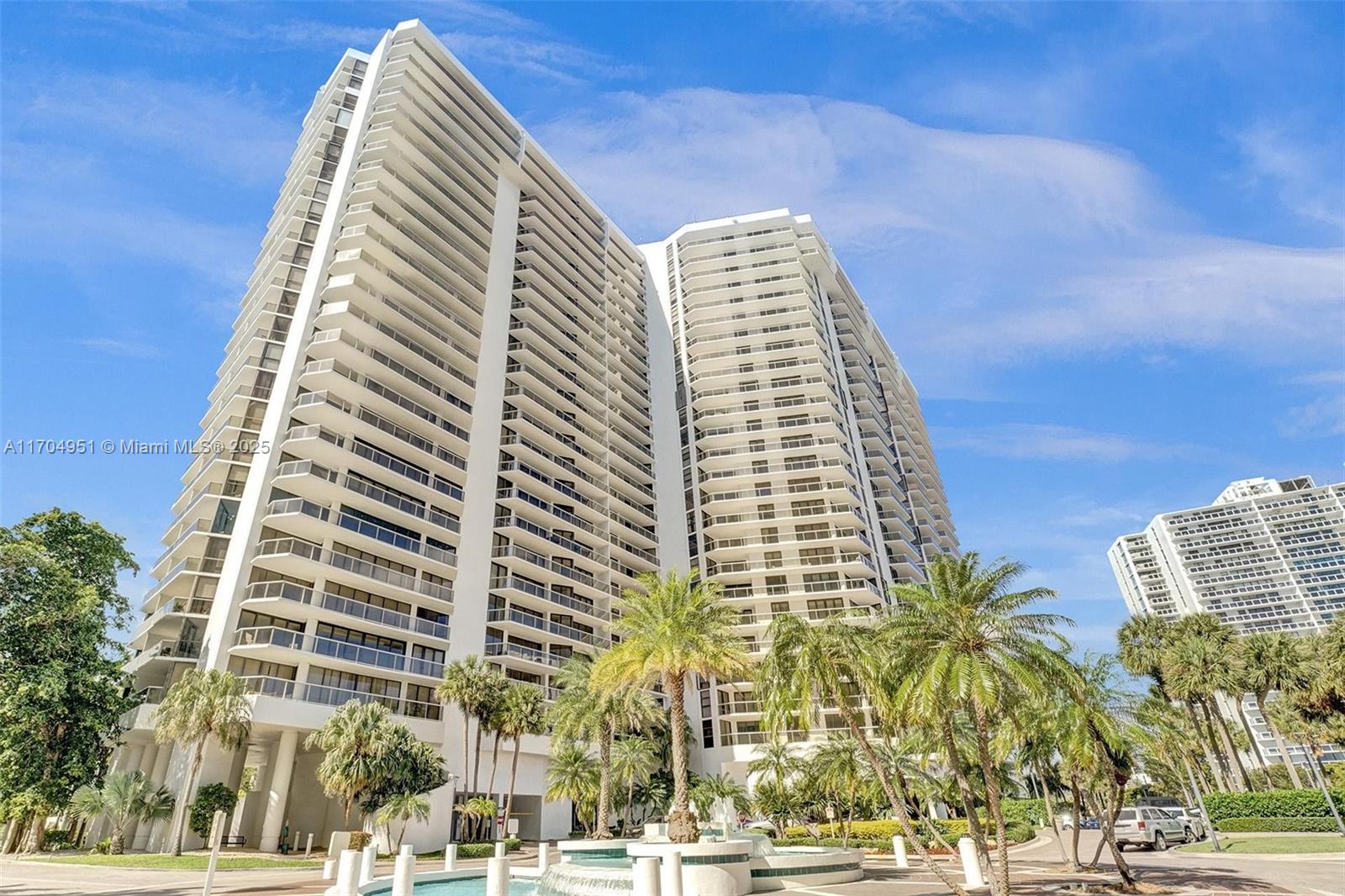20281 E Country Club Dr # 2104