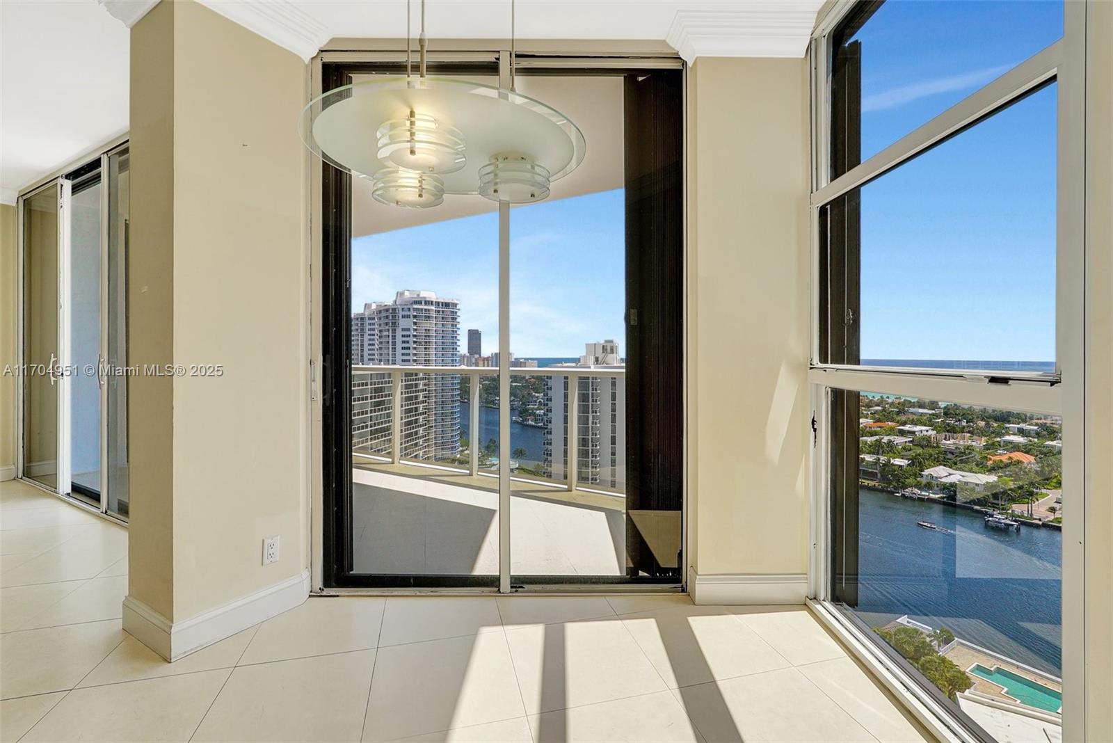 20281 E Country Club Dr # 2104