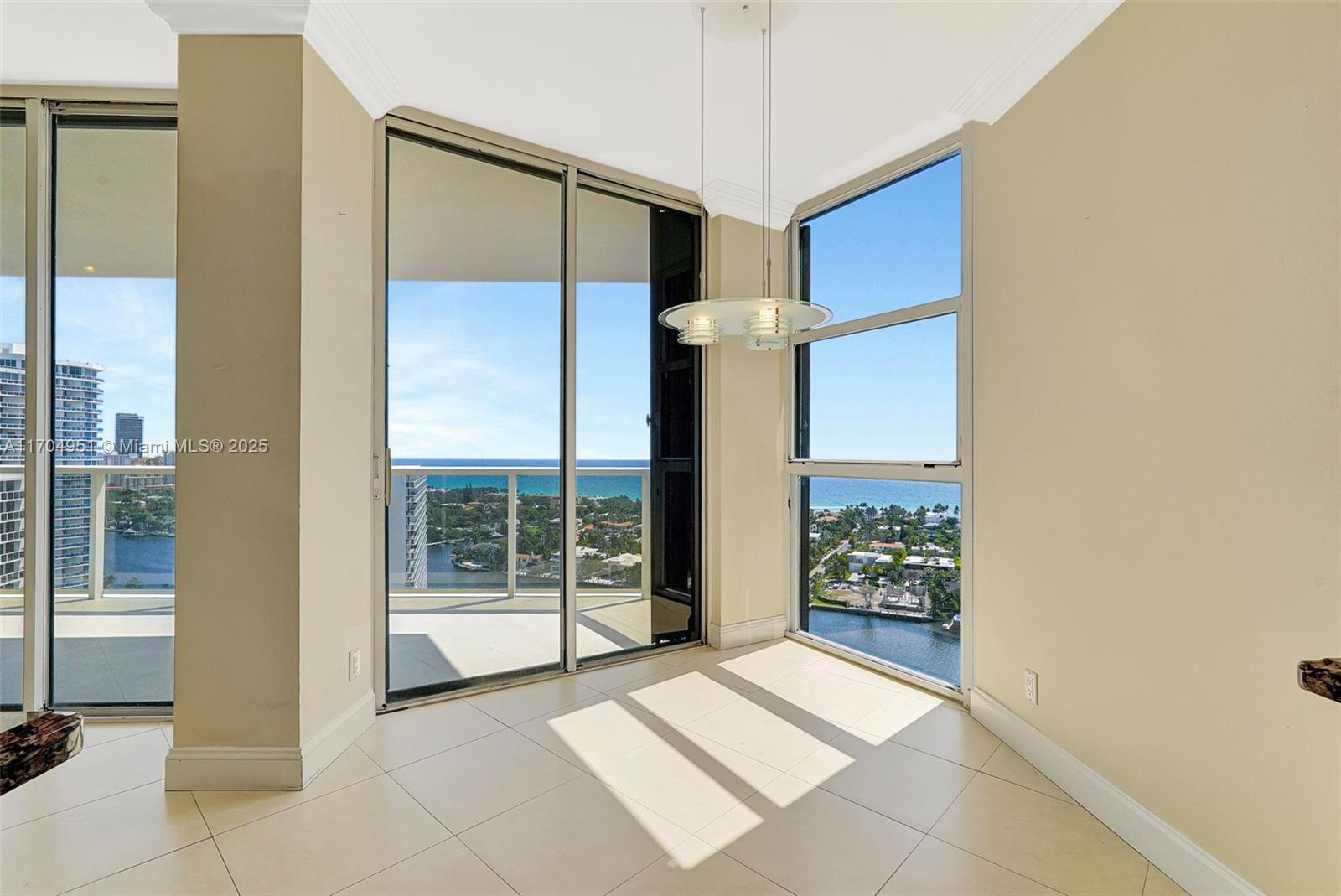20281 E Country Club Dr # 2104