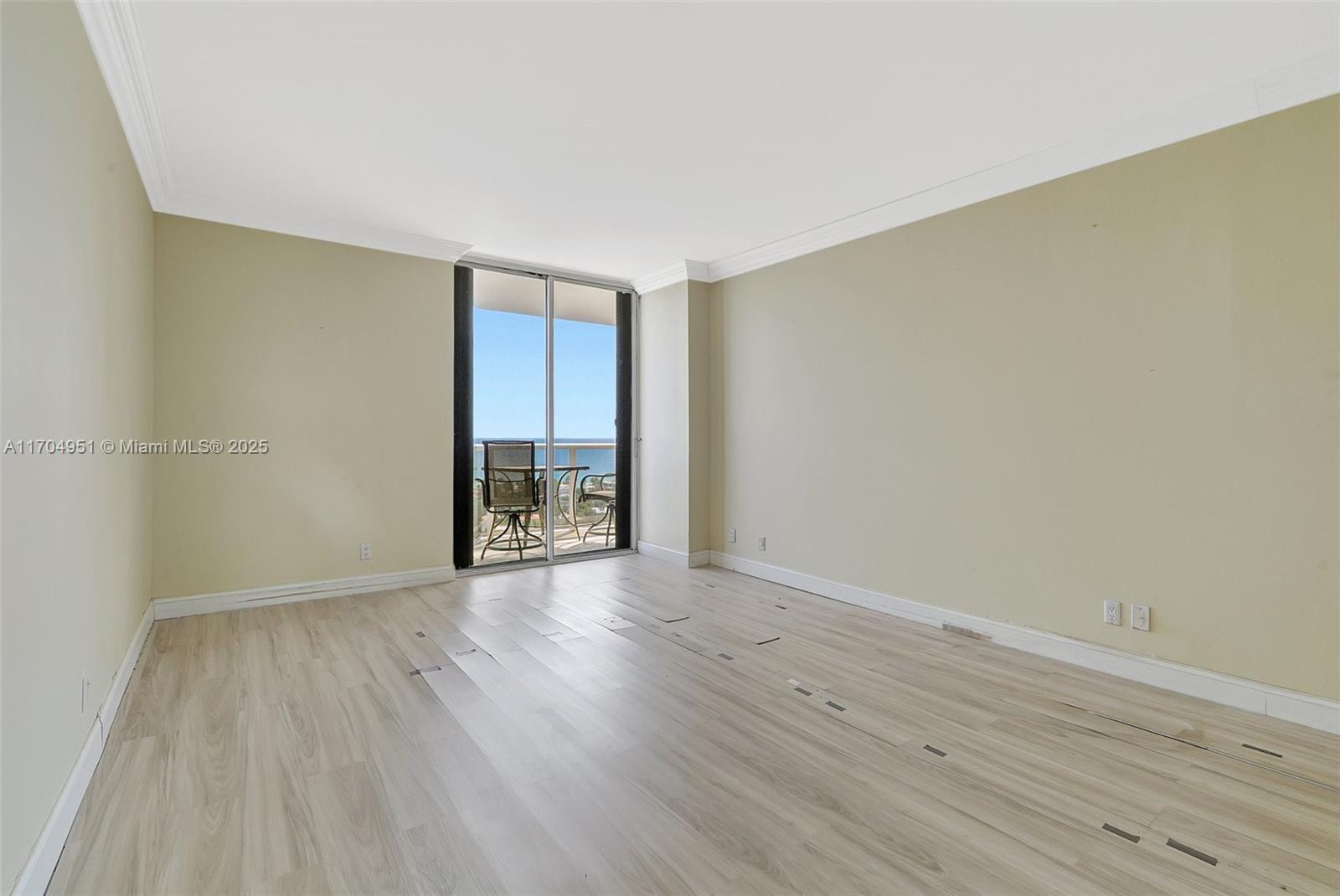 20281 E Country Club Dr # 2104