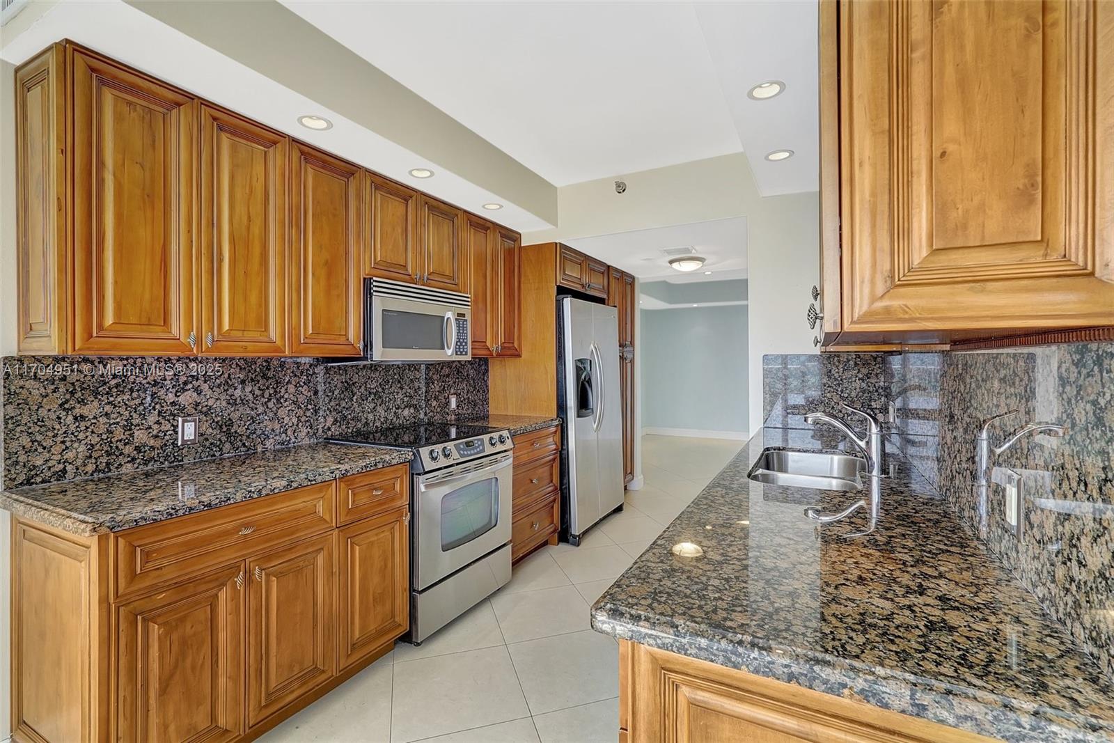 20281 E Country Club Dr # 2104