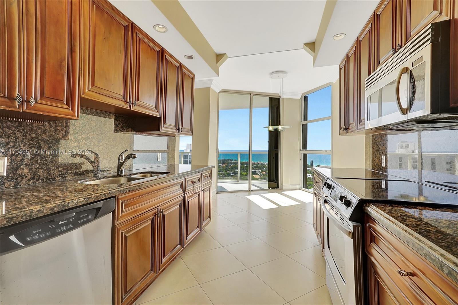 20281 E Country Club Dr # 2104