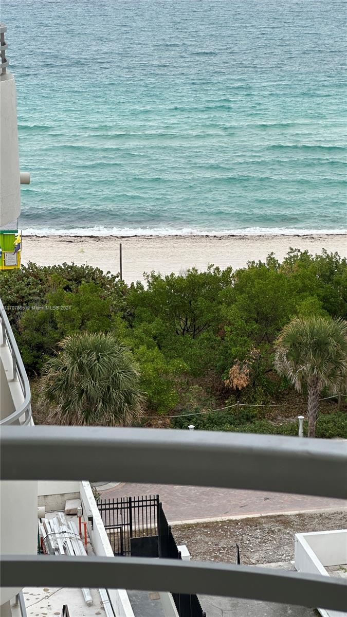 5555 Collins Ave # 8P