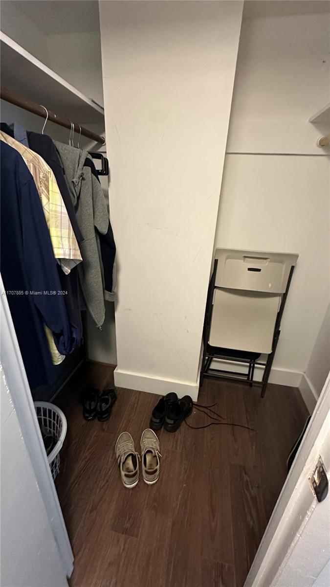 5555 Collins Ave # 8P
