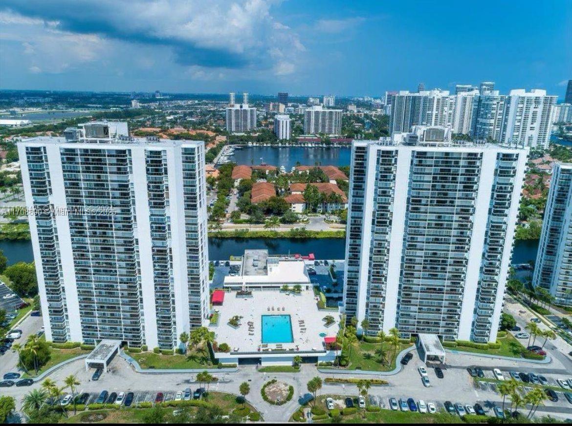 3675 N Country Club Dr # 105