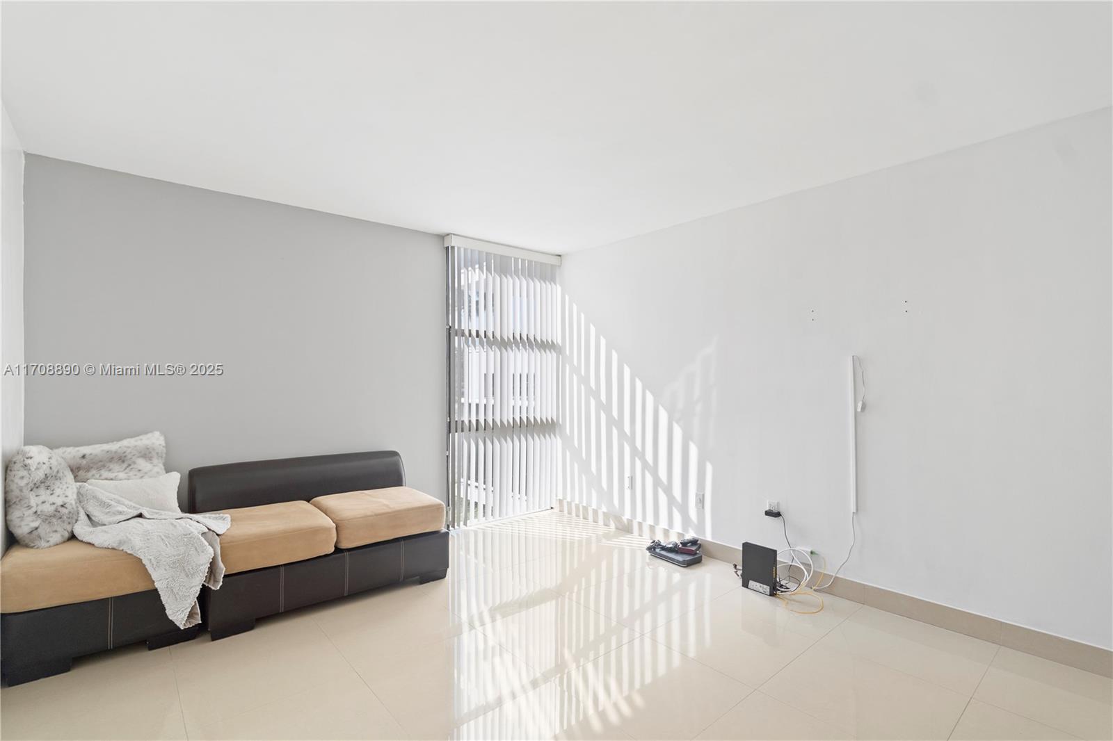 3675 N Country Club Dr # 105