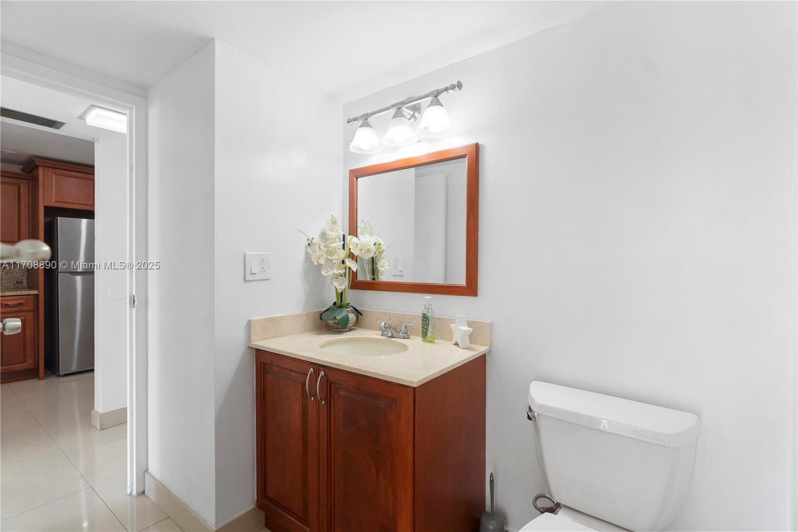 3675 N Country Club Dr # 105