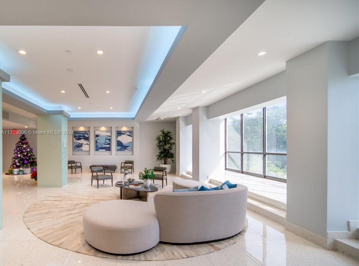 20335 W Country Club Dr # 1606
