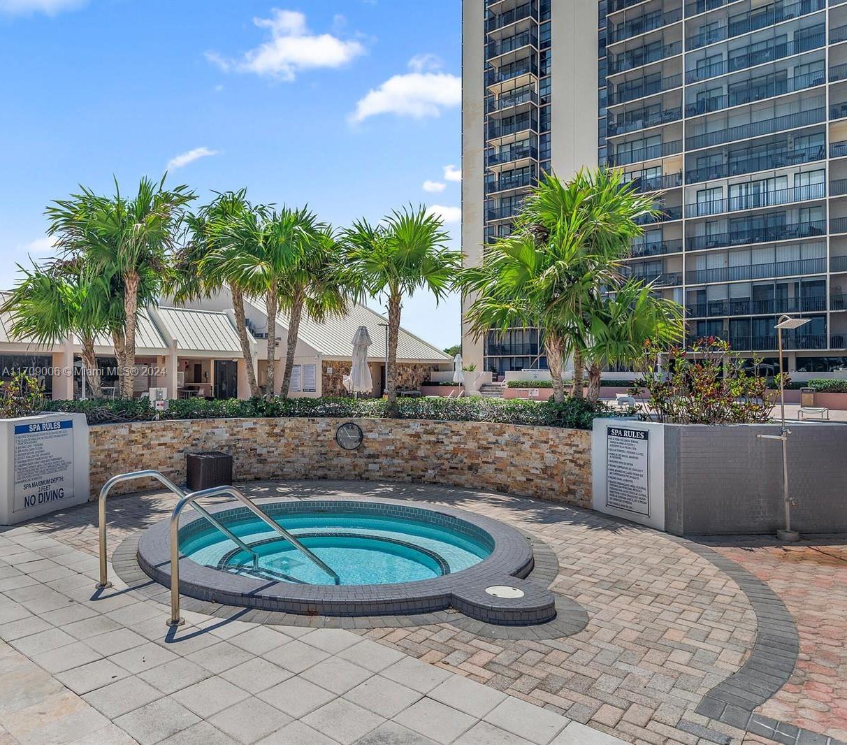 20335 W Country Club Dr # 1606