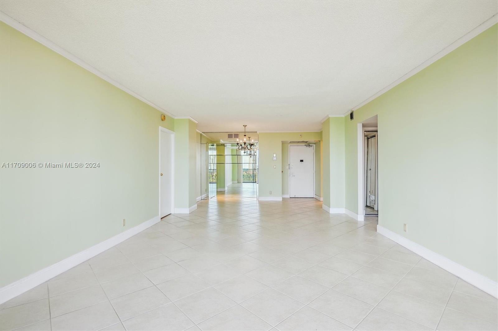 20335 W Country Club Dr # 1606
