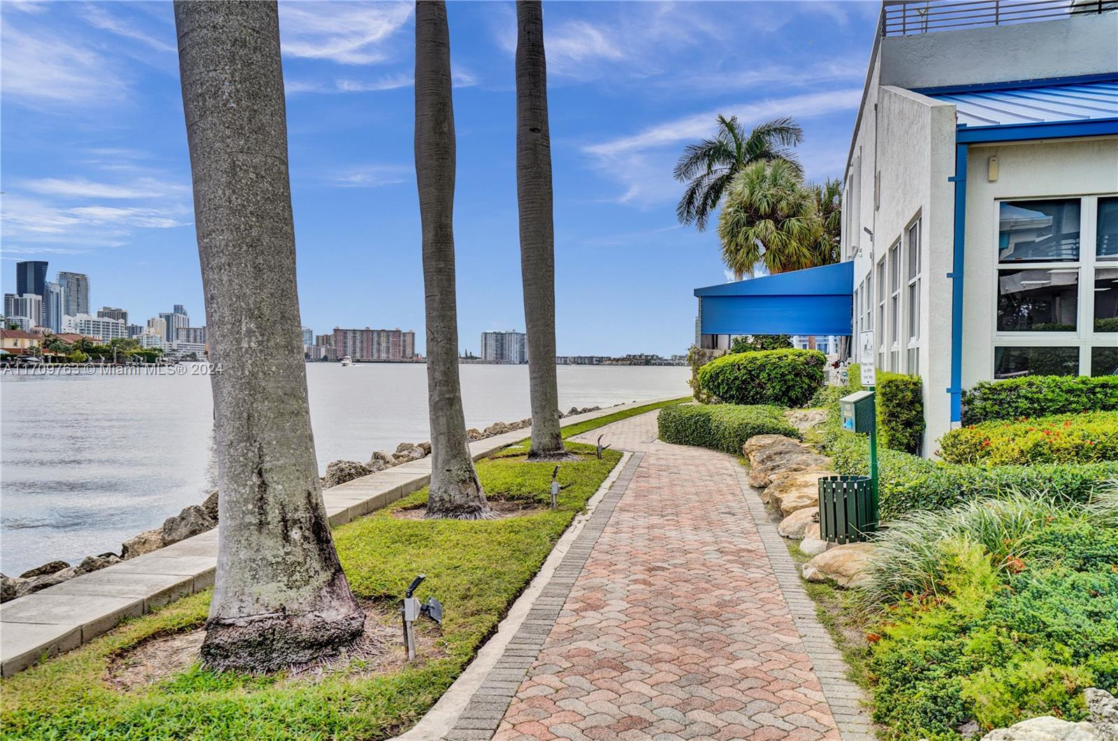 19101 NE 36th Ct # 902