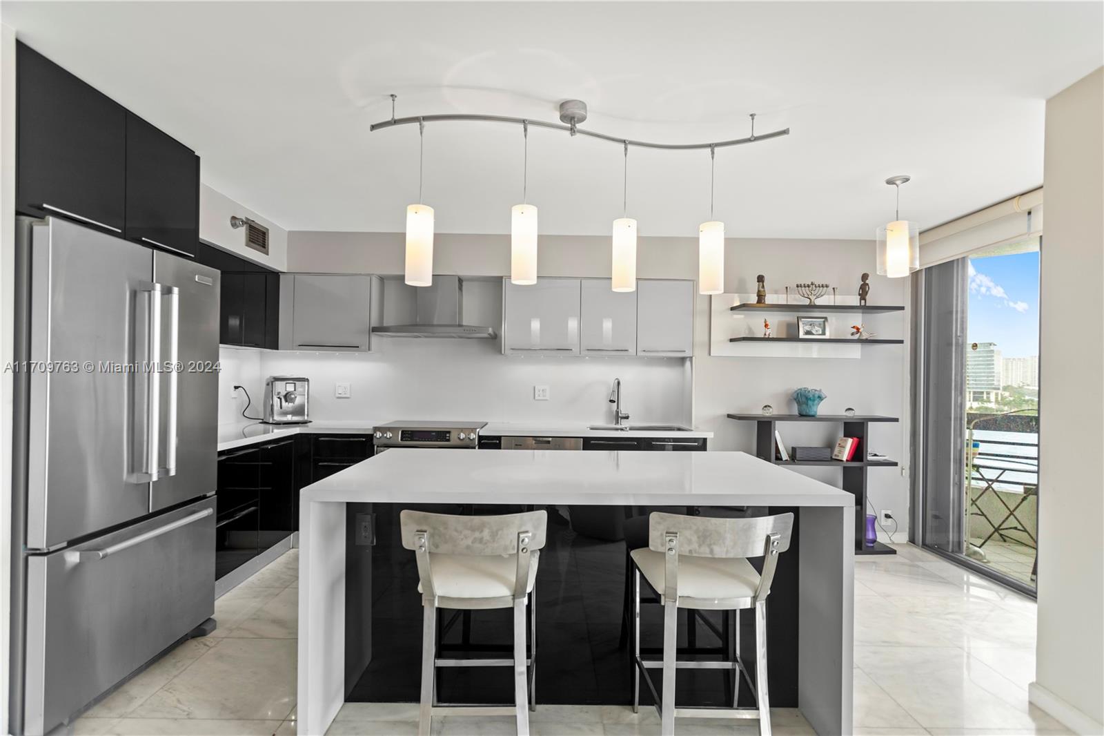 19101 NE 36th Ct # 902