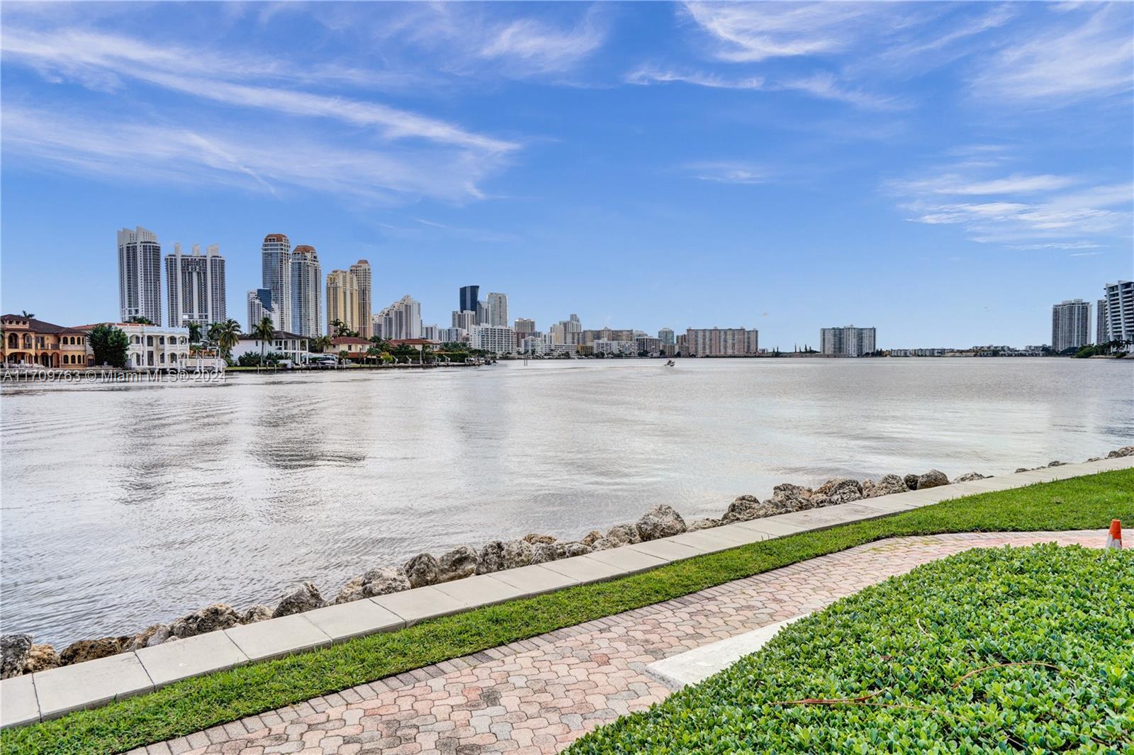 19101 NE 36th Ct # 902