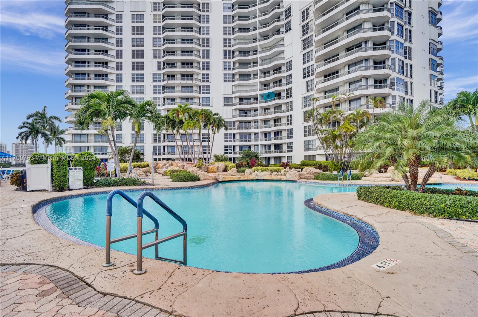 19101 NE 36th Ct # 902