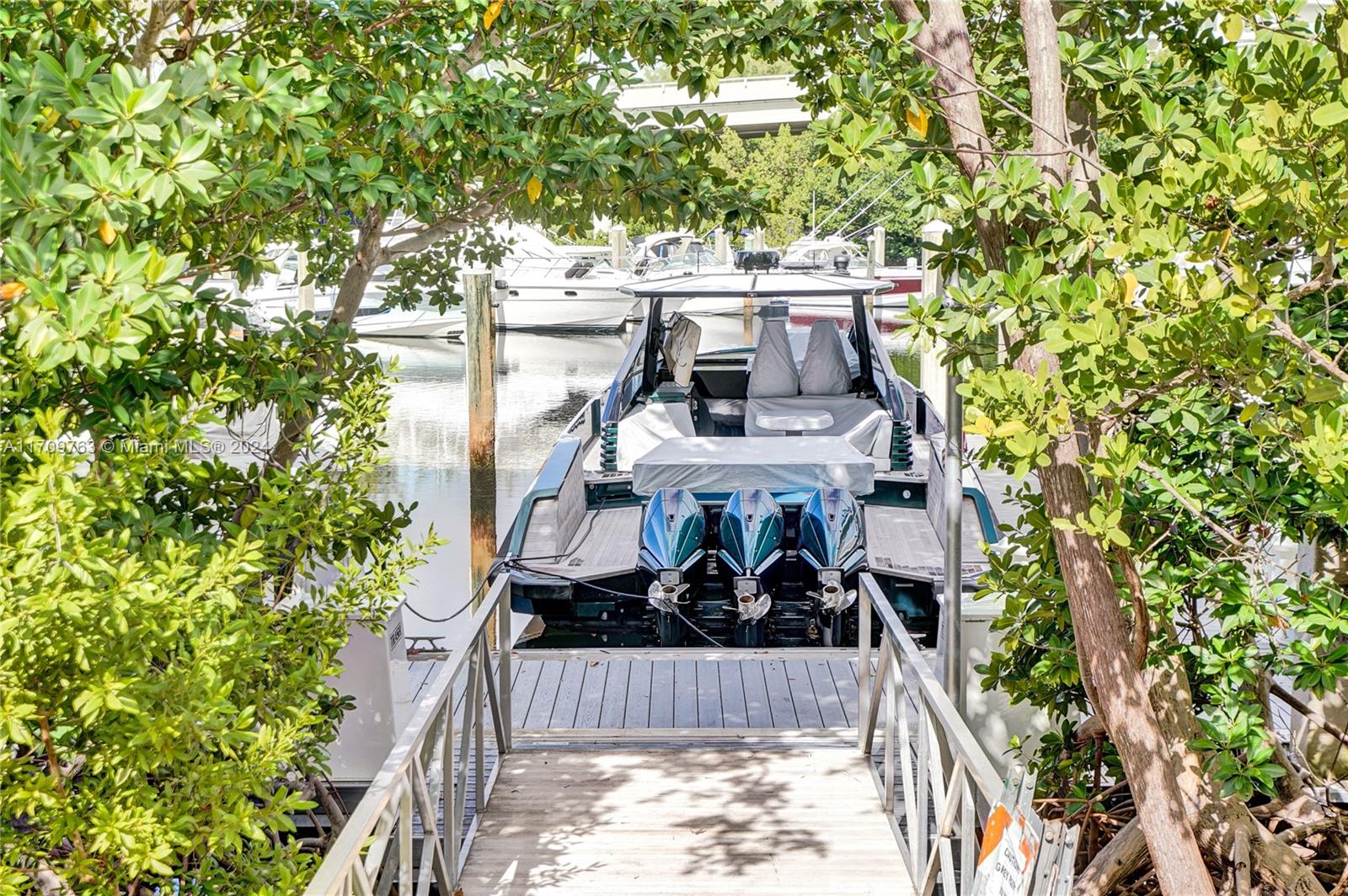 19101 NE 36th Ct # 902