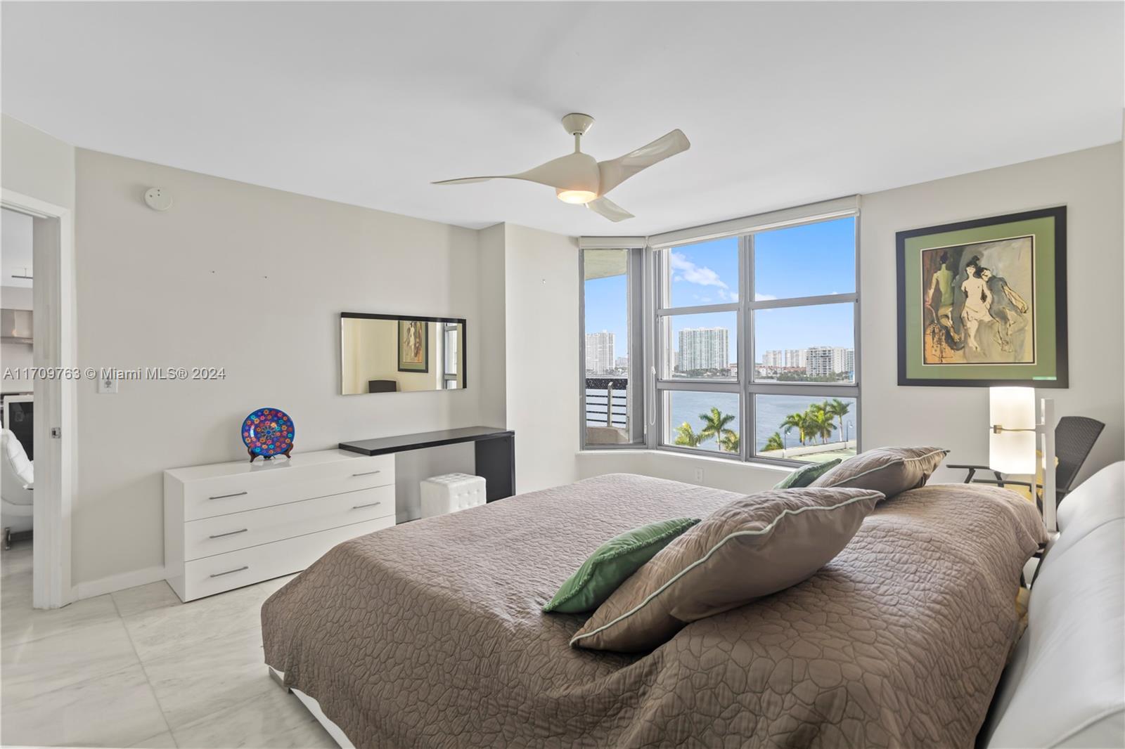 19101 NE 36th Ct # 902