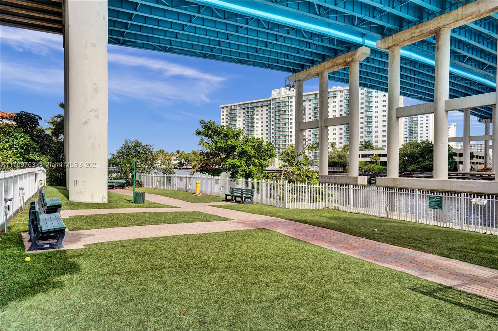 19101 NE 36th Ct # 902