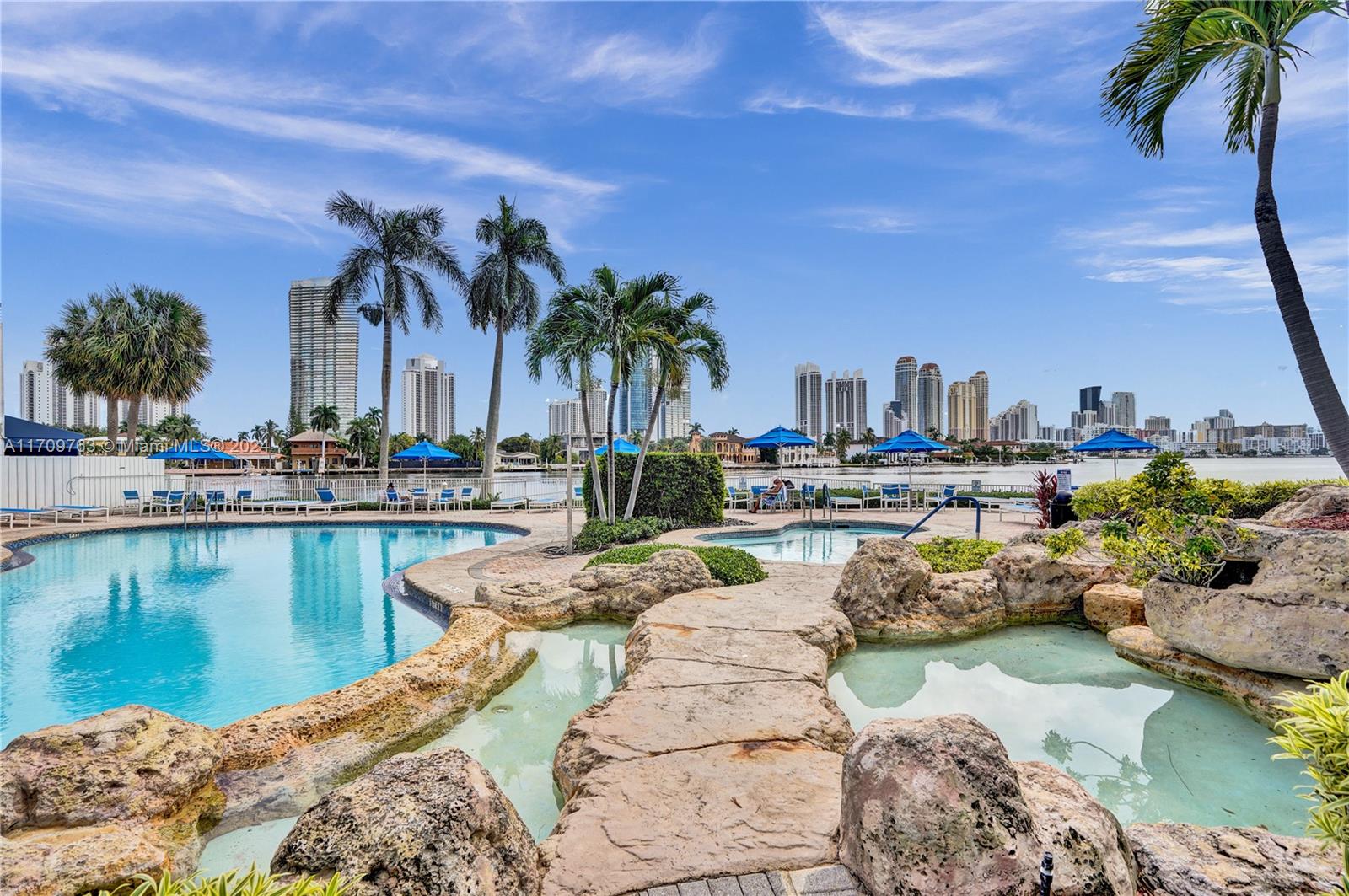 19101 NE 36th Ct # 902