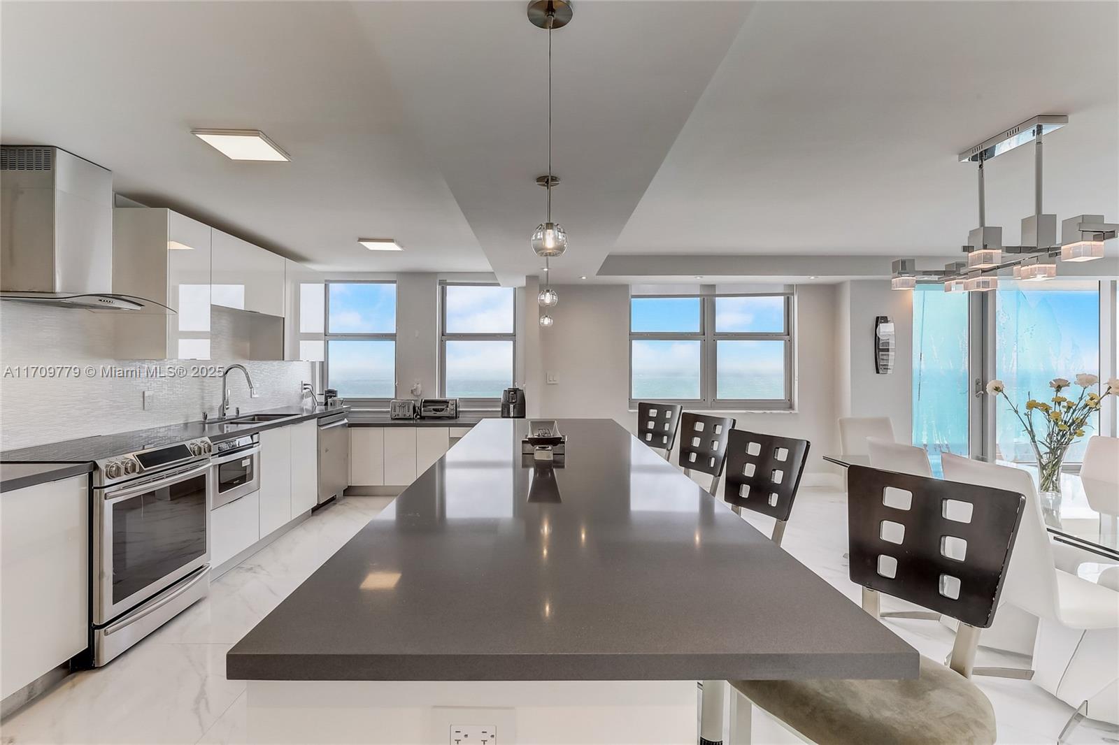 1912 S Ocean Dr # 17A