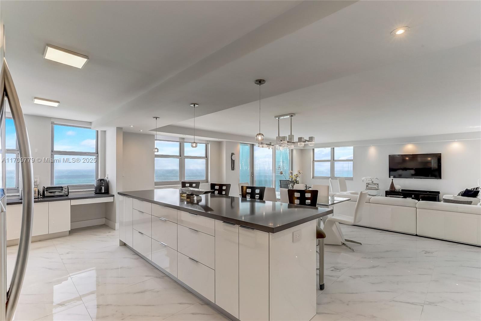 1912 S Ocean Dr # 17A