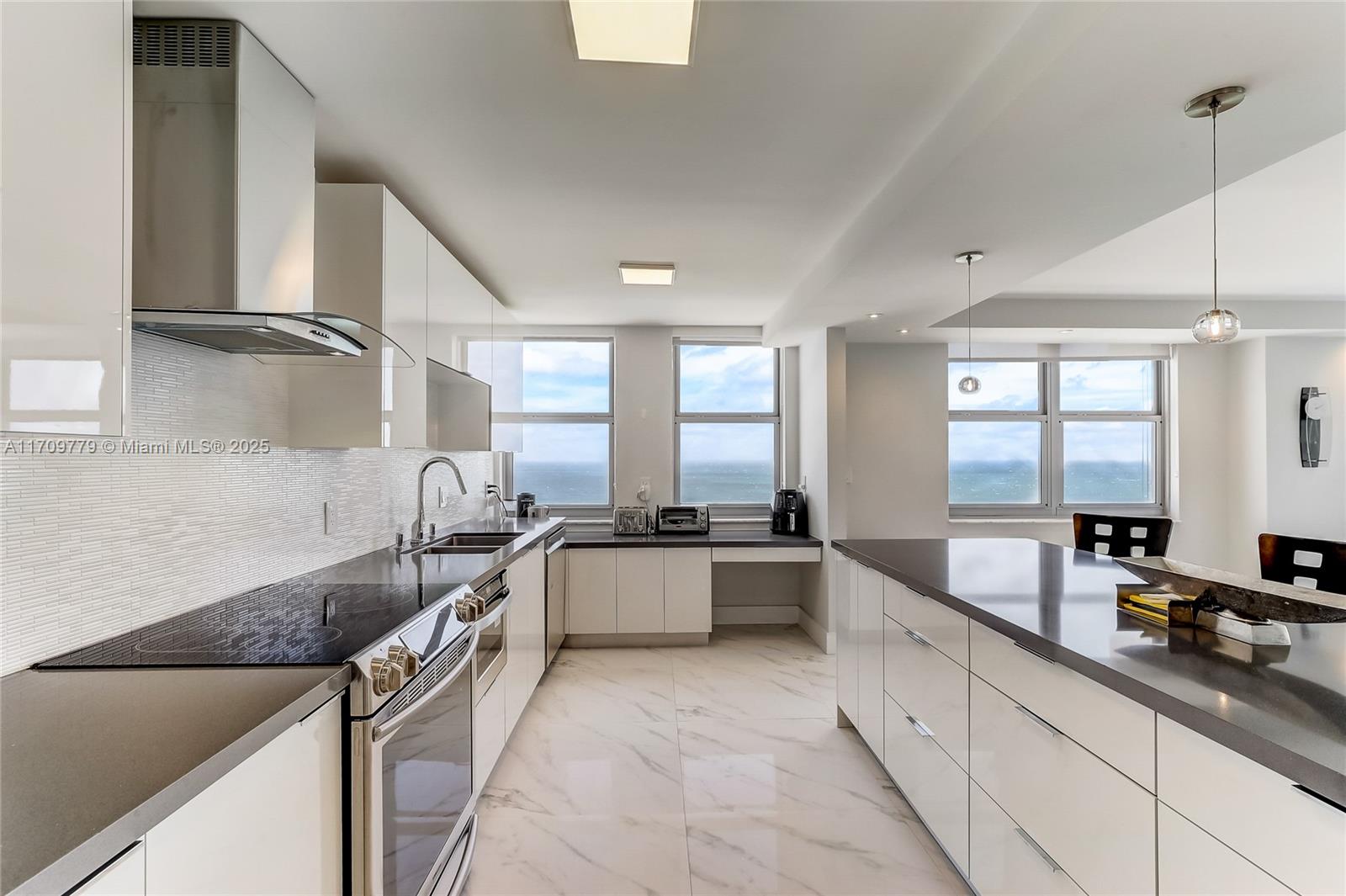 1912 S Ocean Dr # 17A