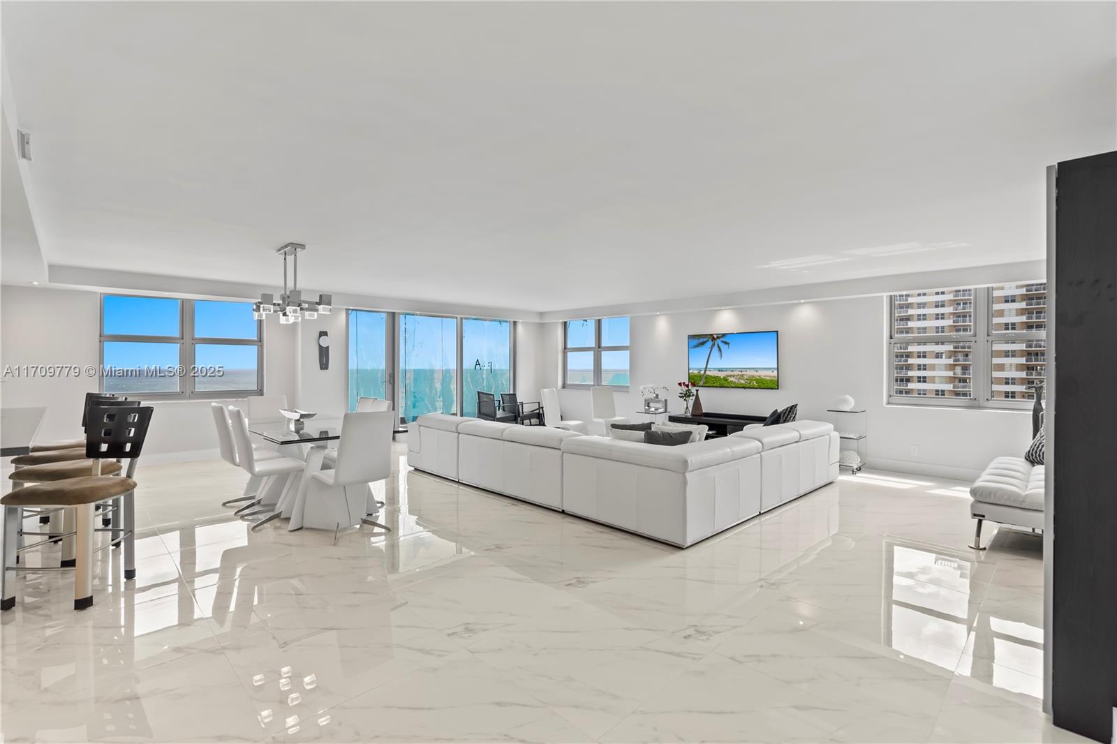 1912 S Ocean Dr # 17A