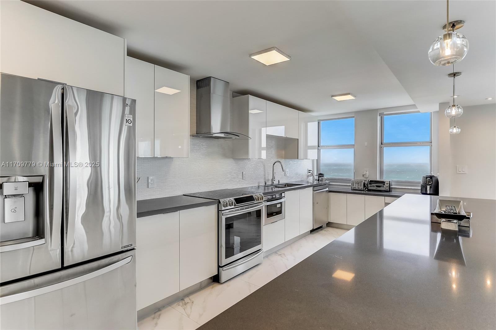 1912 S Ocean Dr # 17A