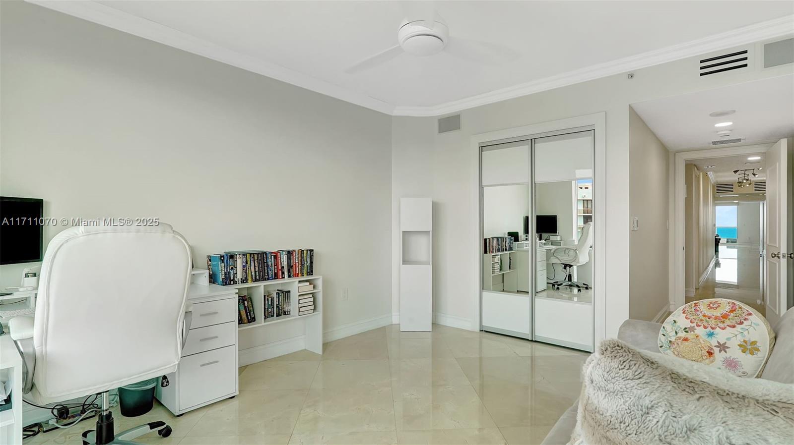 20201 E Country Club Dr Unit: PH2702