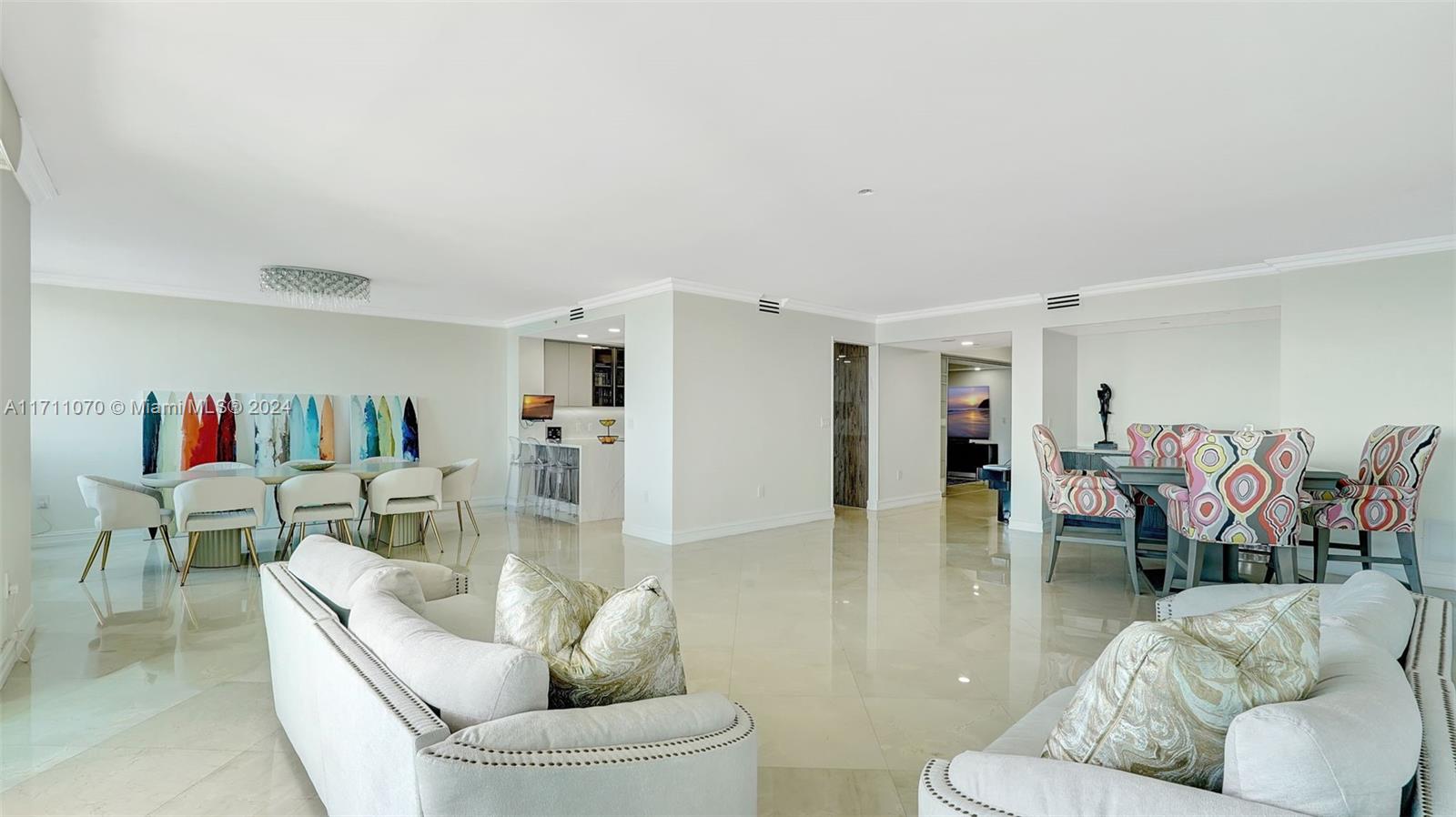 20201 E Country Club Dr Unit: PH2702