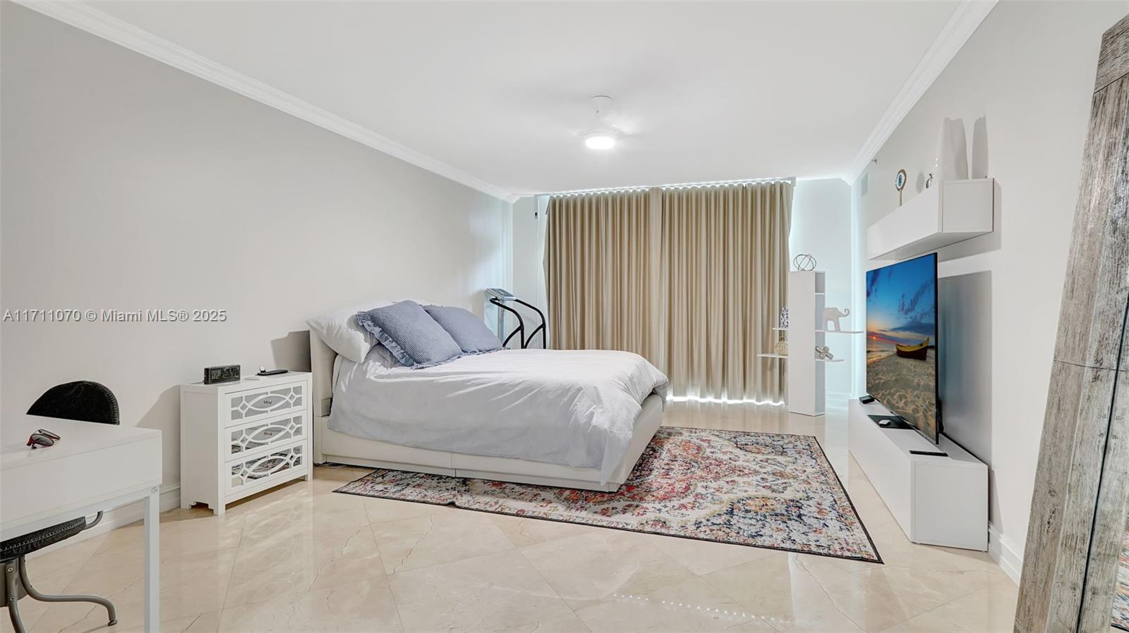 20201 E Country Club Dr Unit: PH2702
