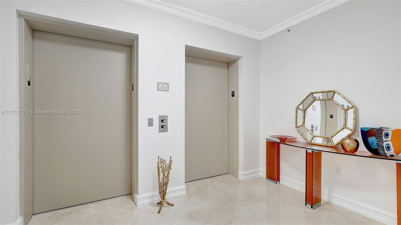 20201 E Country Club Dr Unit: PH2702