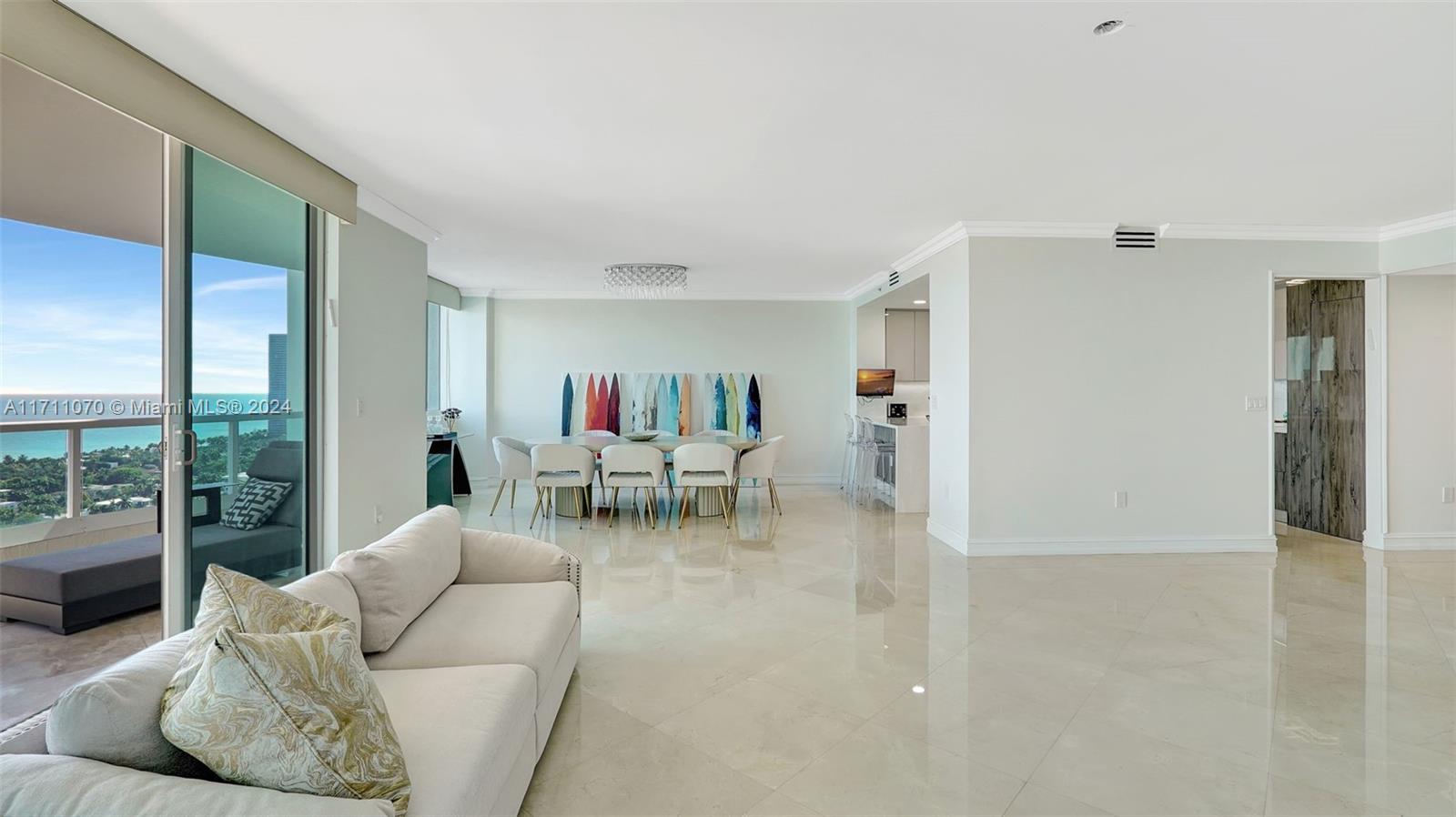 20201 E Country Club Dr Unit: PH2702