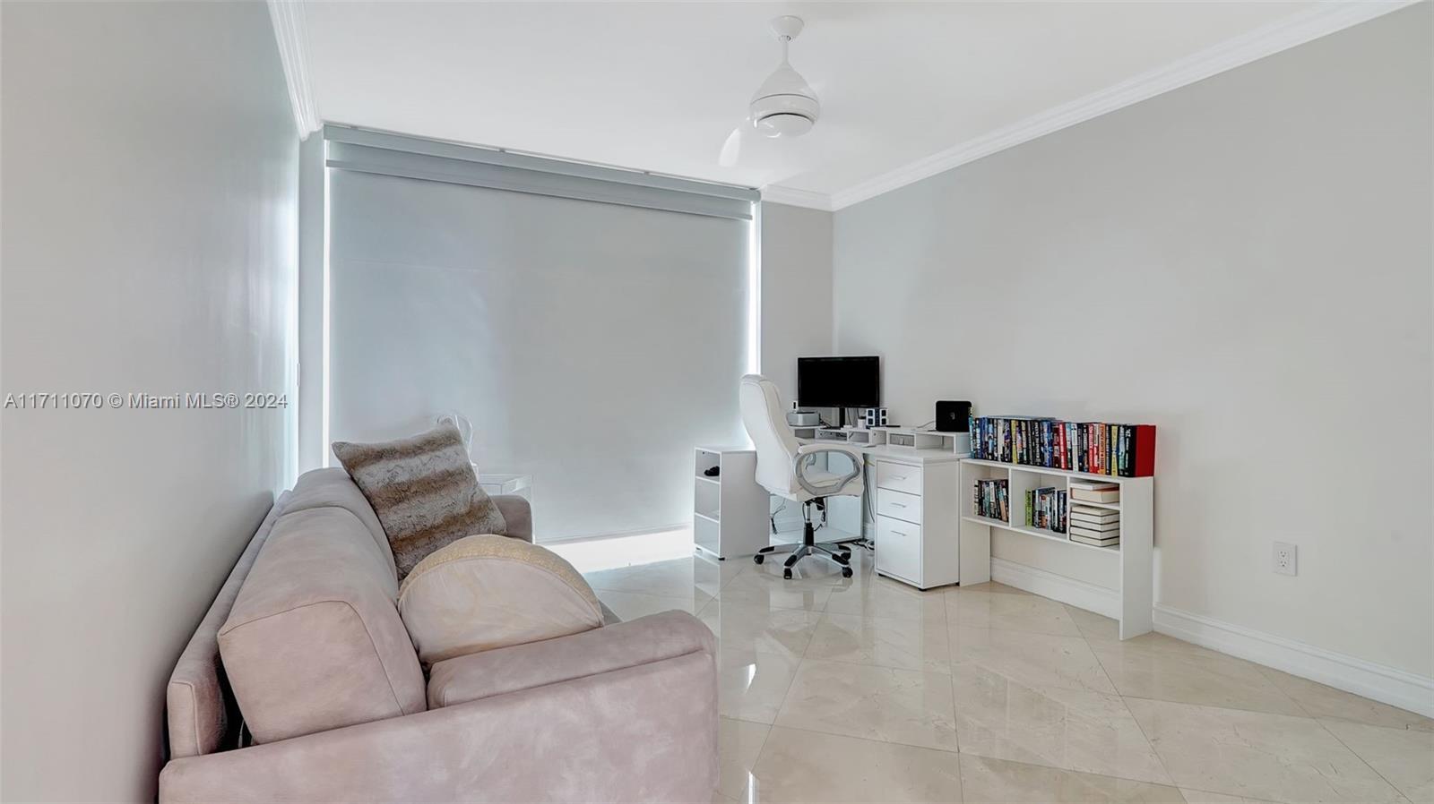 20201 E Country Club Dr Unit: PH2702