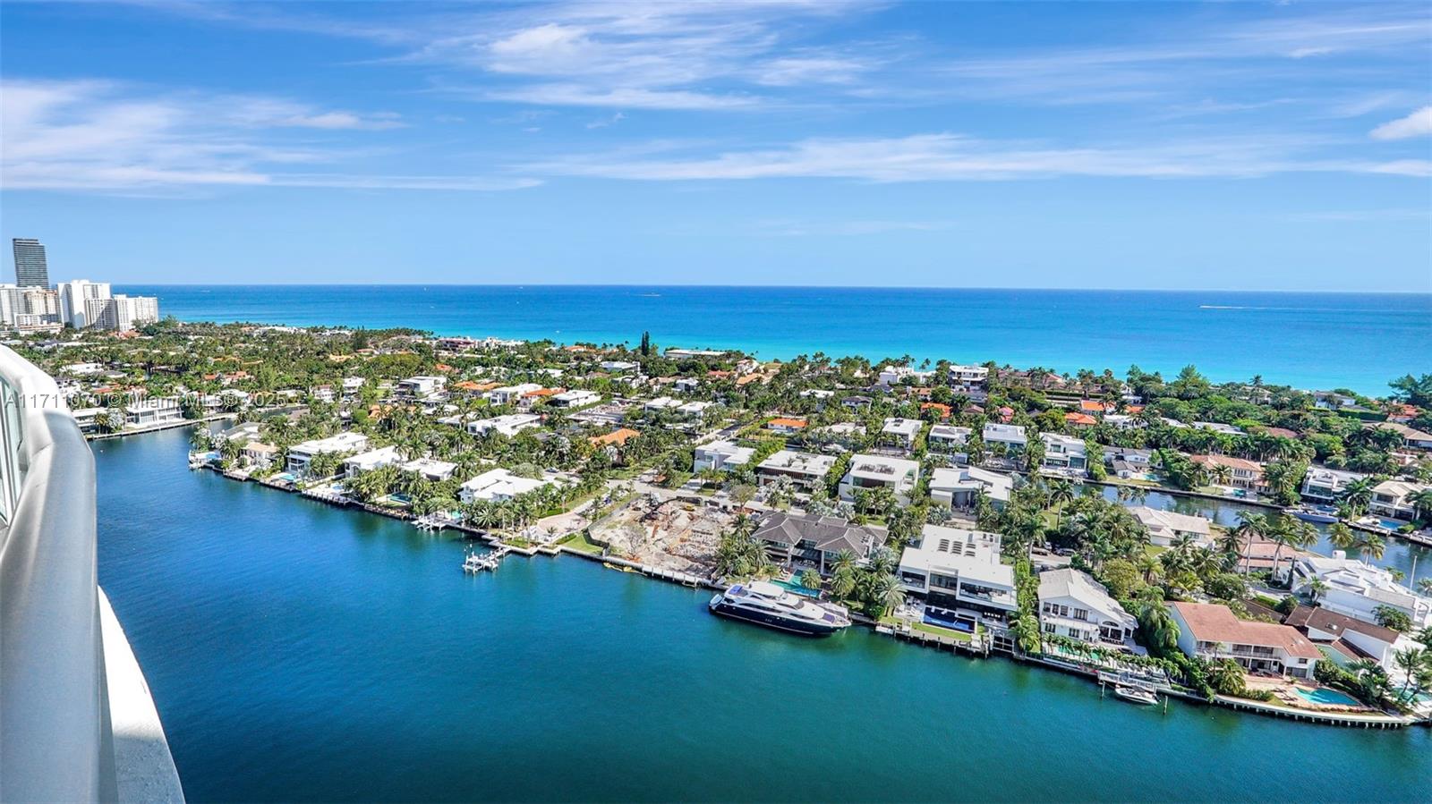 20201 E Country Club Dr Unit: PH2702