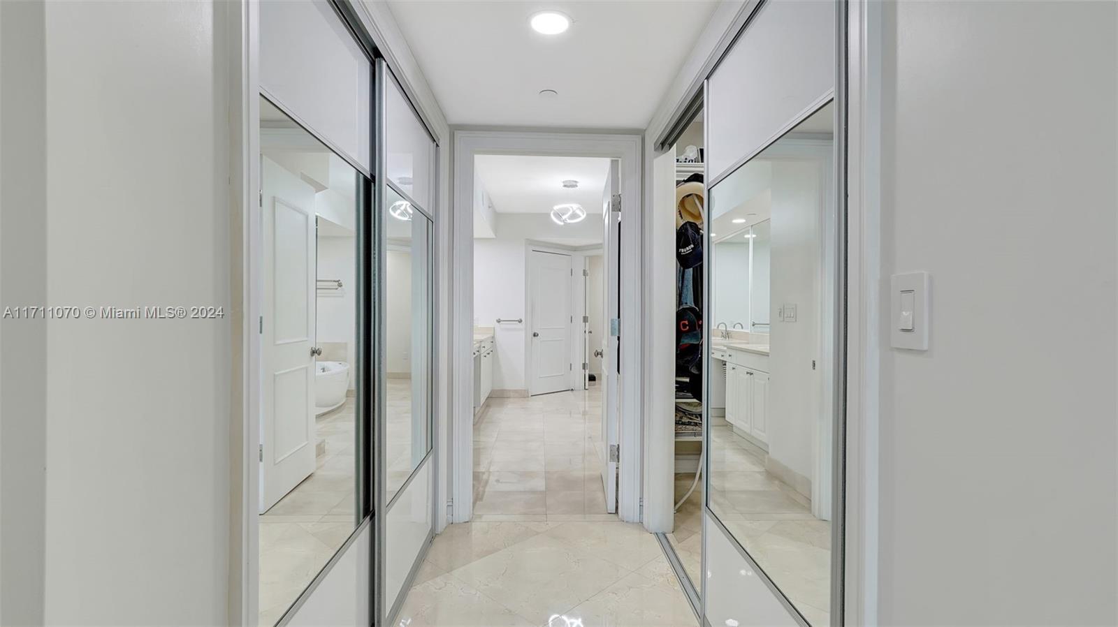 20201 E Country Club Dr Unit: PH2702