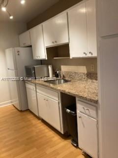 1100 NE 9th Ave # 305